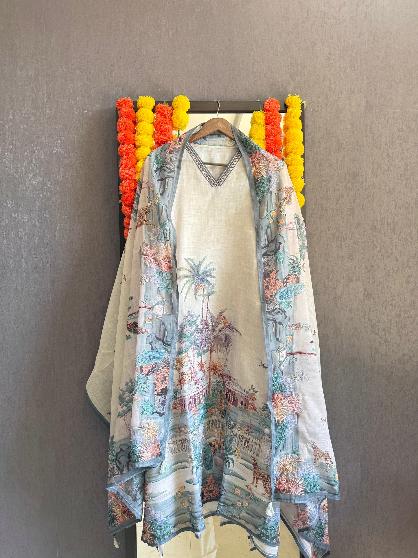 Pure linen frenchknot kantha work suit