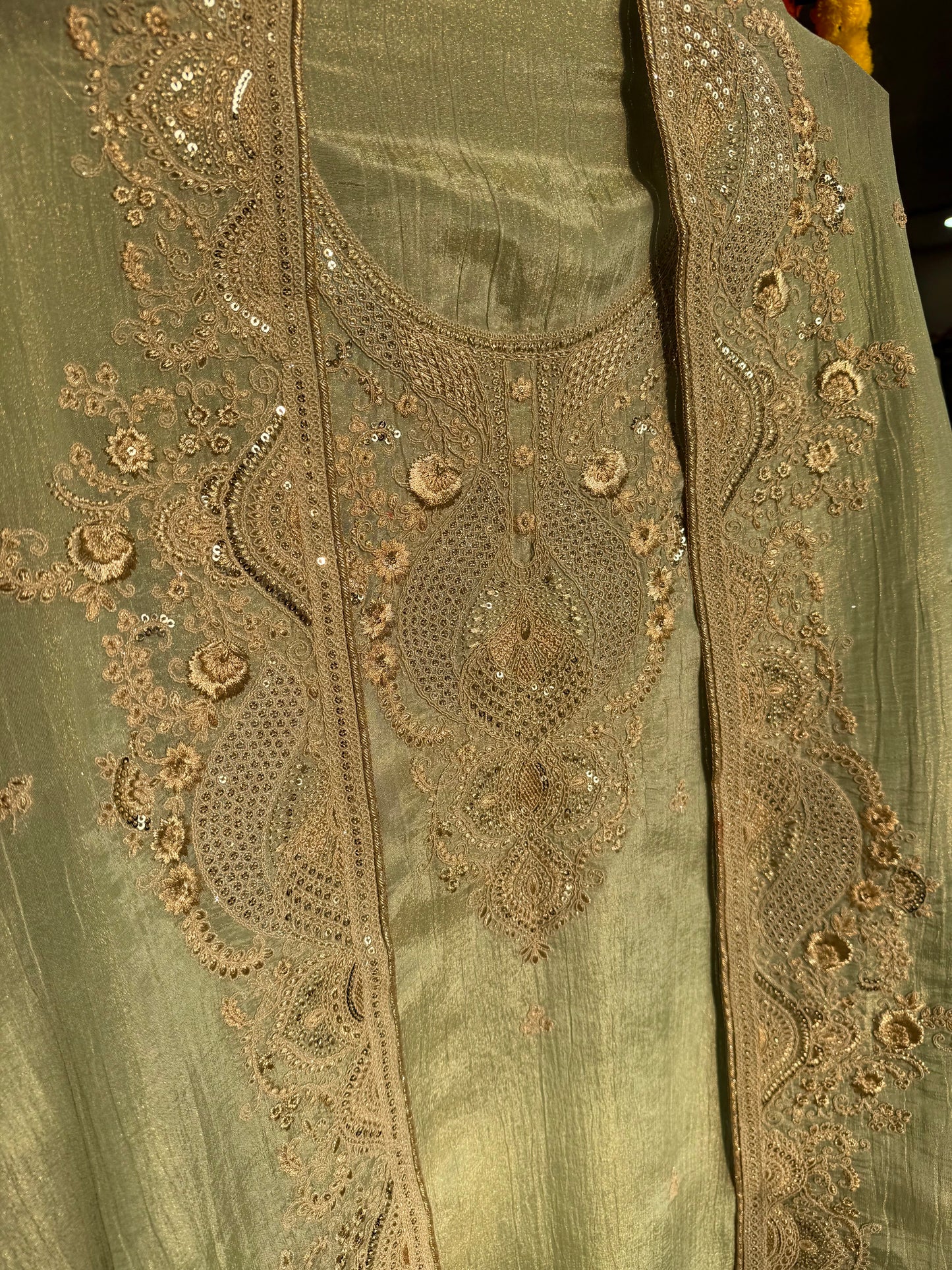Luxurious soft Crush Tissue silk suit