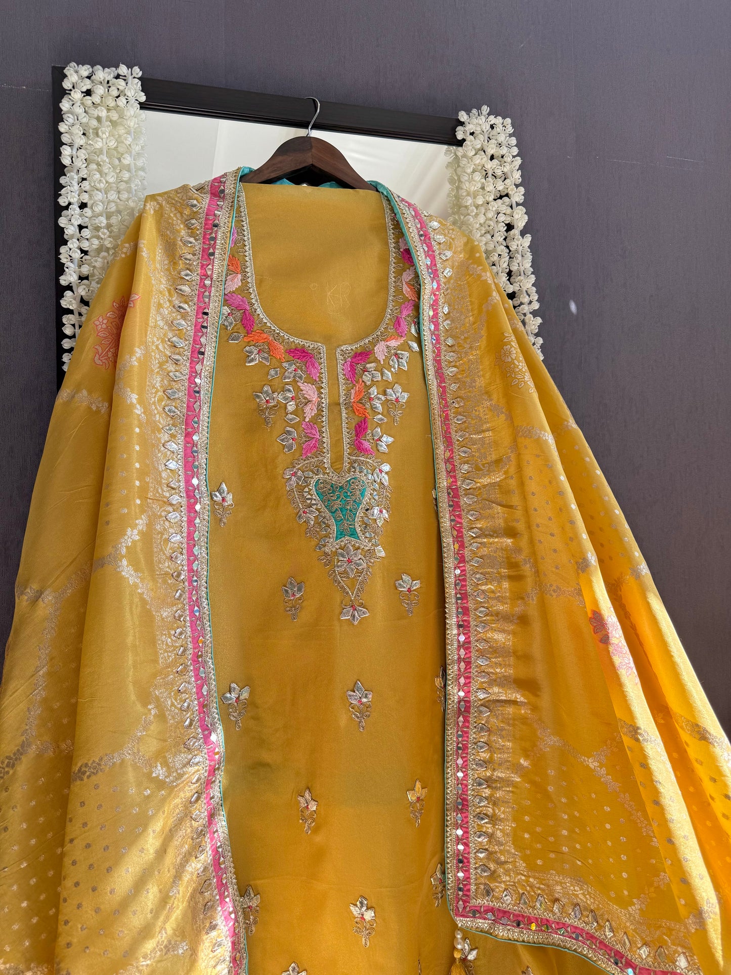 Luxurious Gotapatti Tissue silk suit