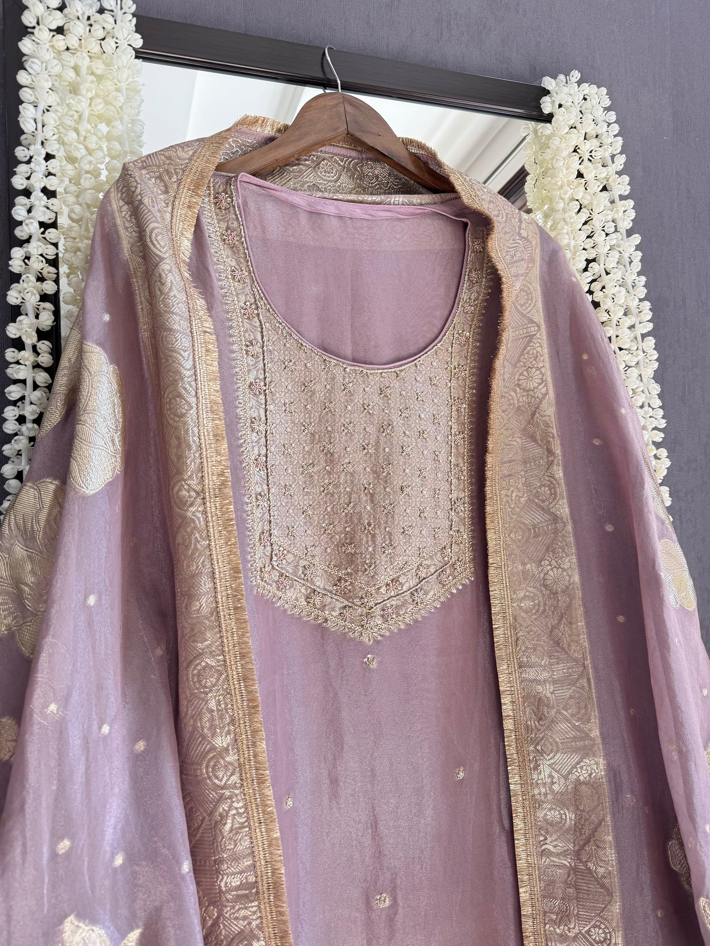 Zardozi Benarsi suit
