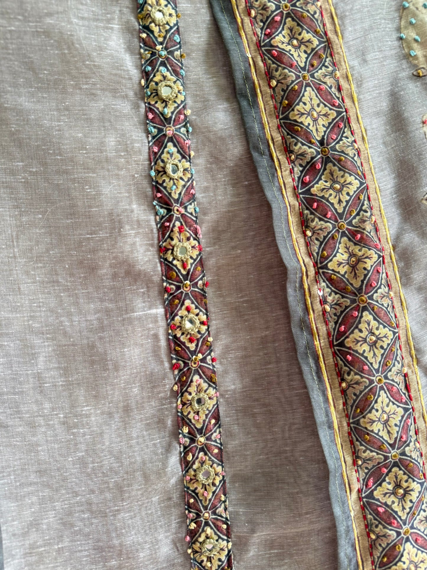 Pure linen swans frenchknot kantha work suit