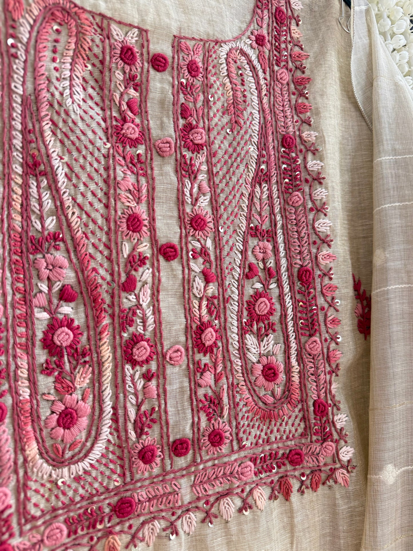 Linen paisley frenchknot suit