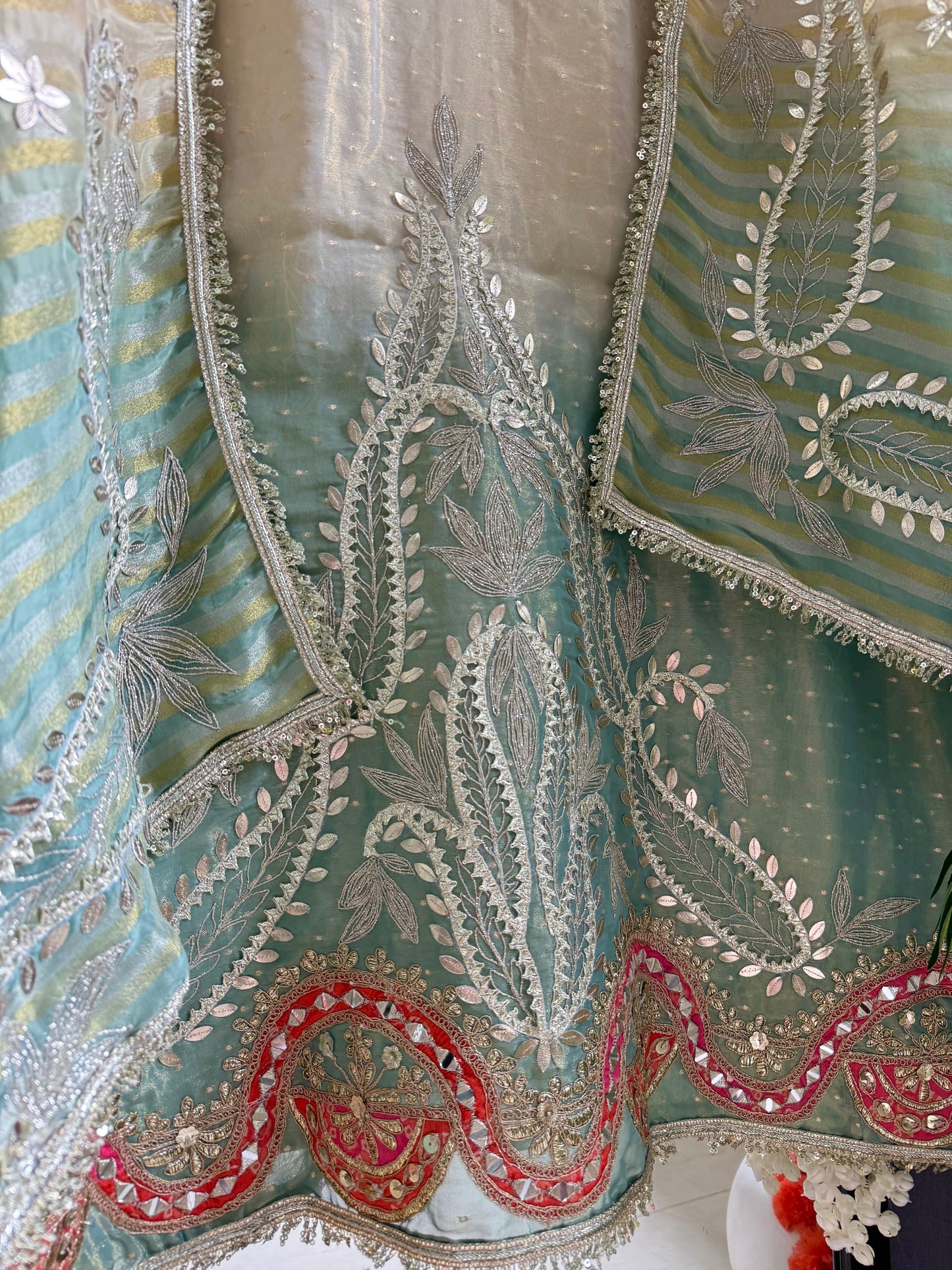 Luxurious Gotapatti ombré suit