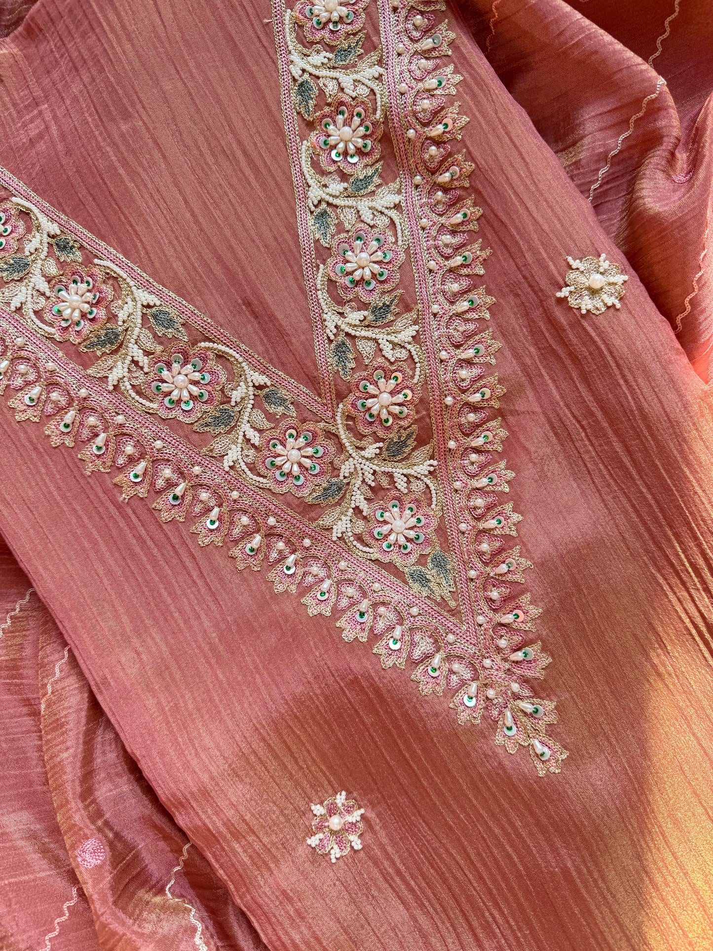 Crush tissue kashmiri aari work suit
