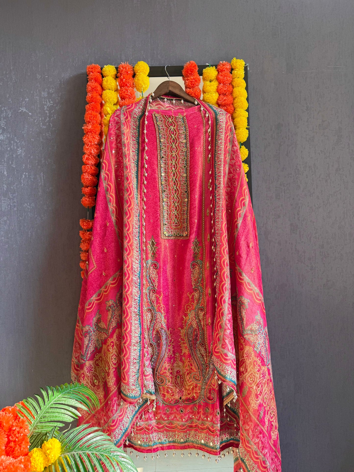 Luxurious pakistani kundan suit