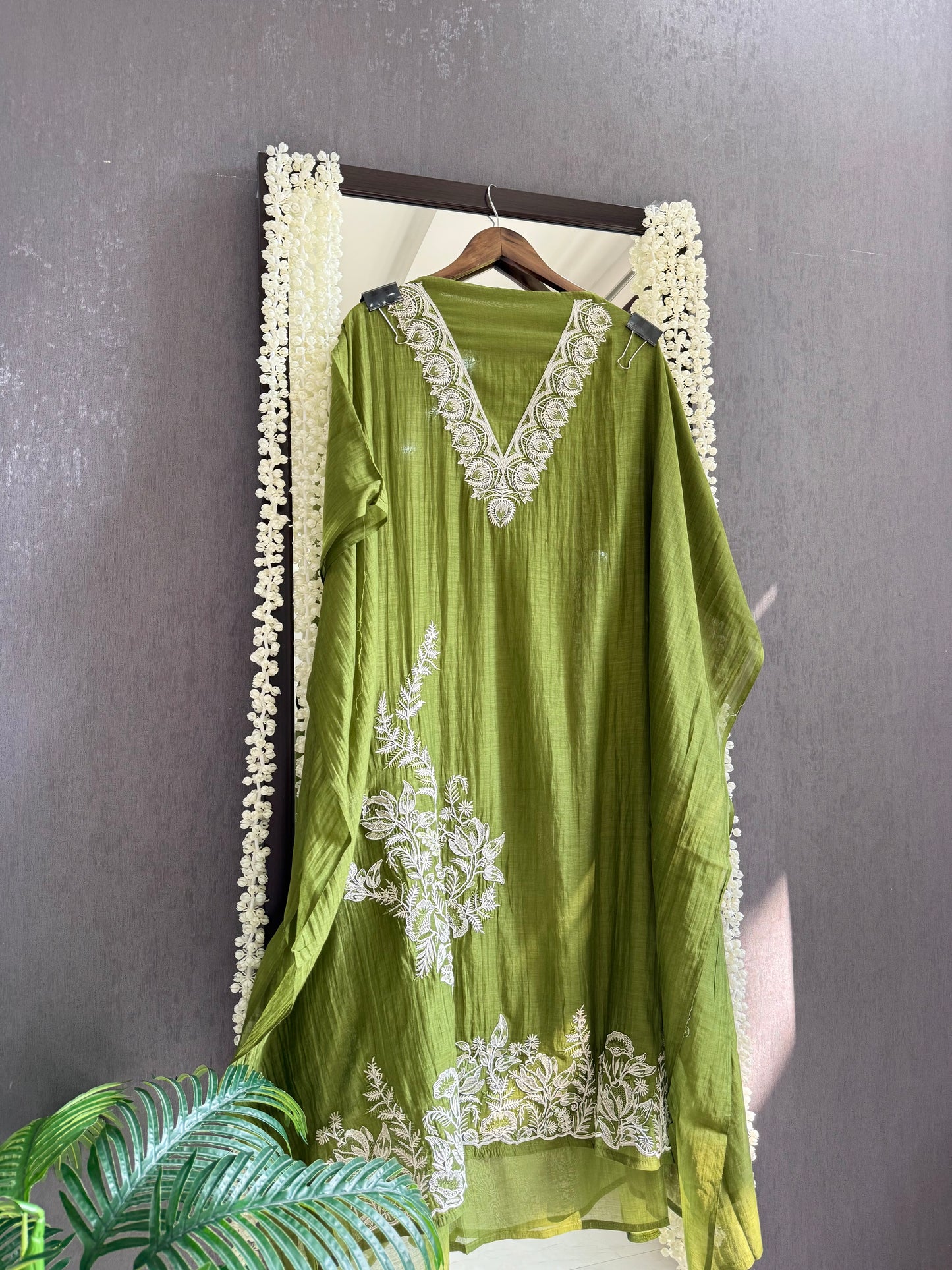 Luxurious aari work Mul chanderi suit