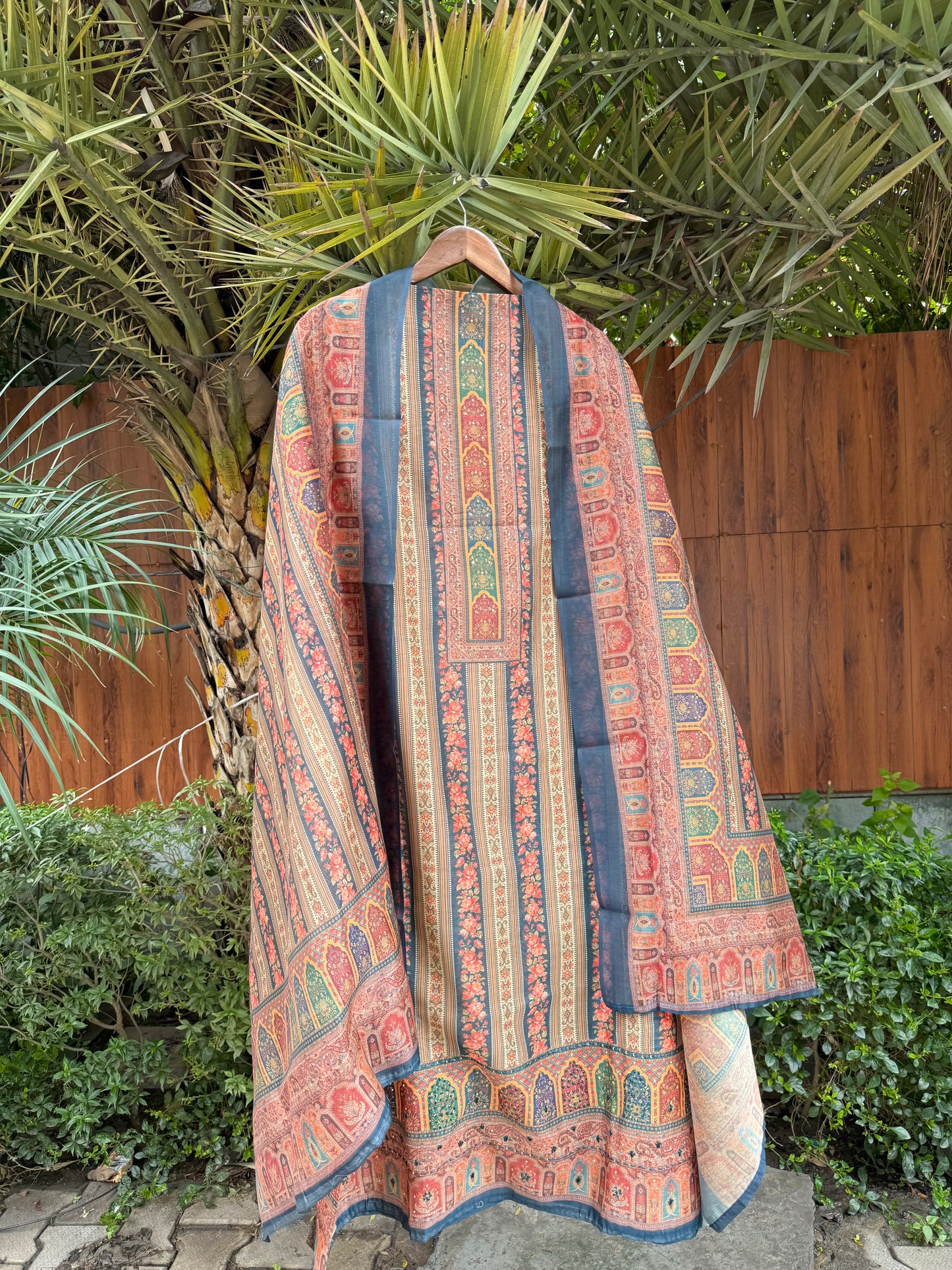 Maheshwari floral kantha work Unstitched suit