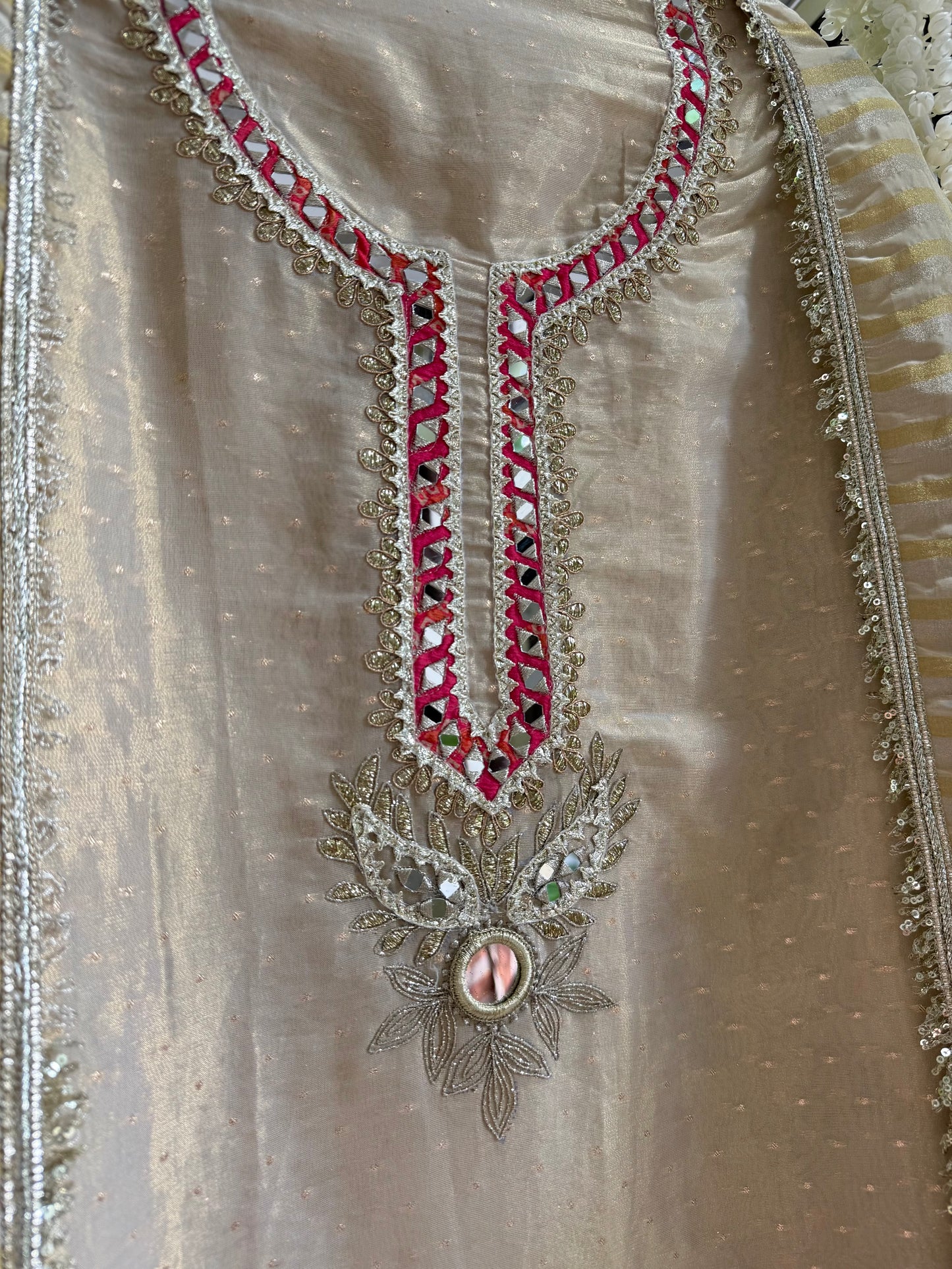 Luxurious Gotapatti ombré suit