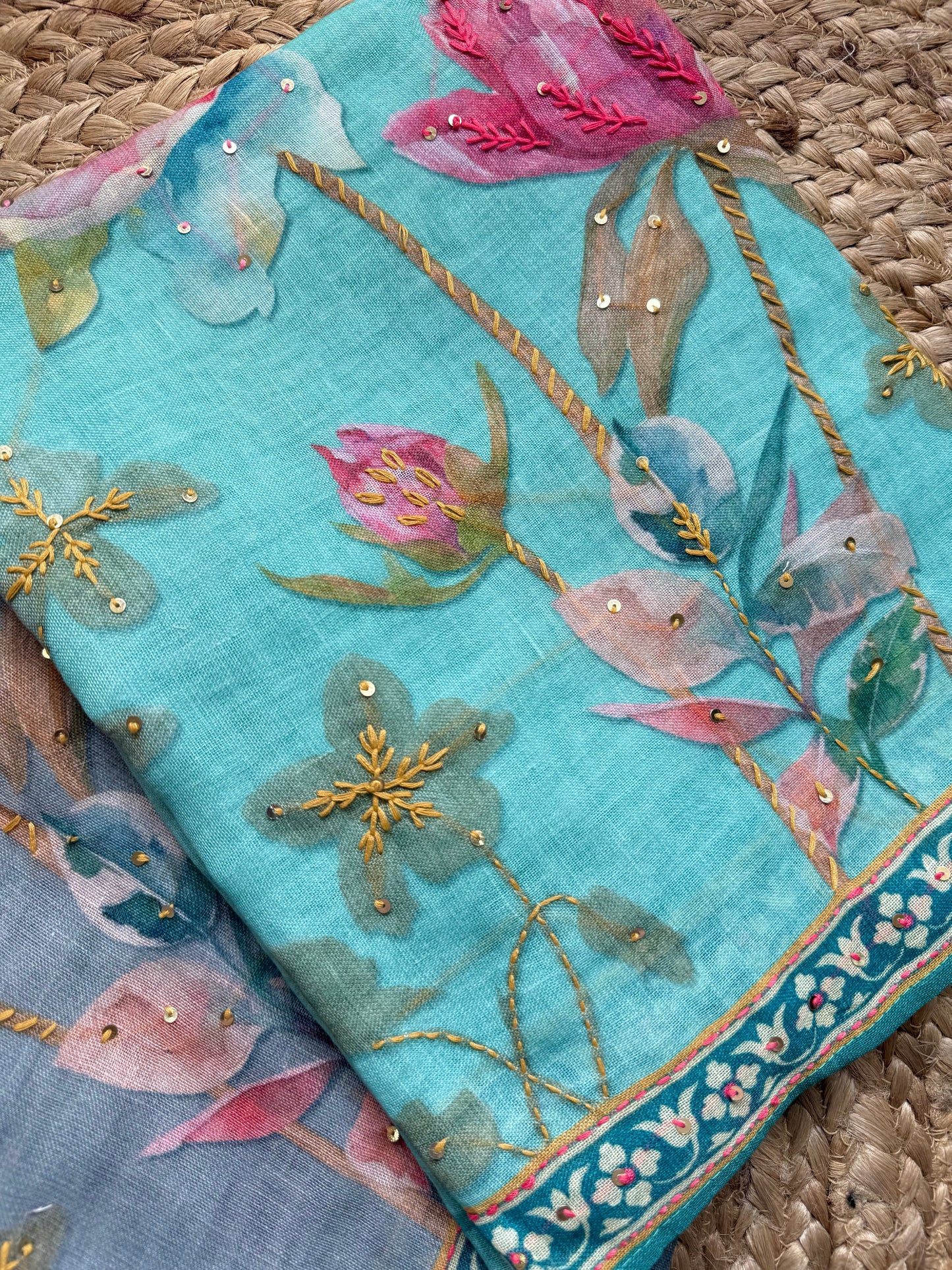 Pure linen lotus kantha work suit