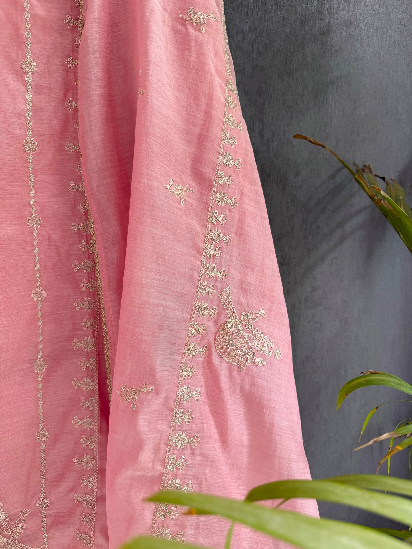 Luxurious Mul chanderi dori sitara suit