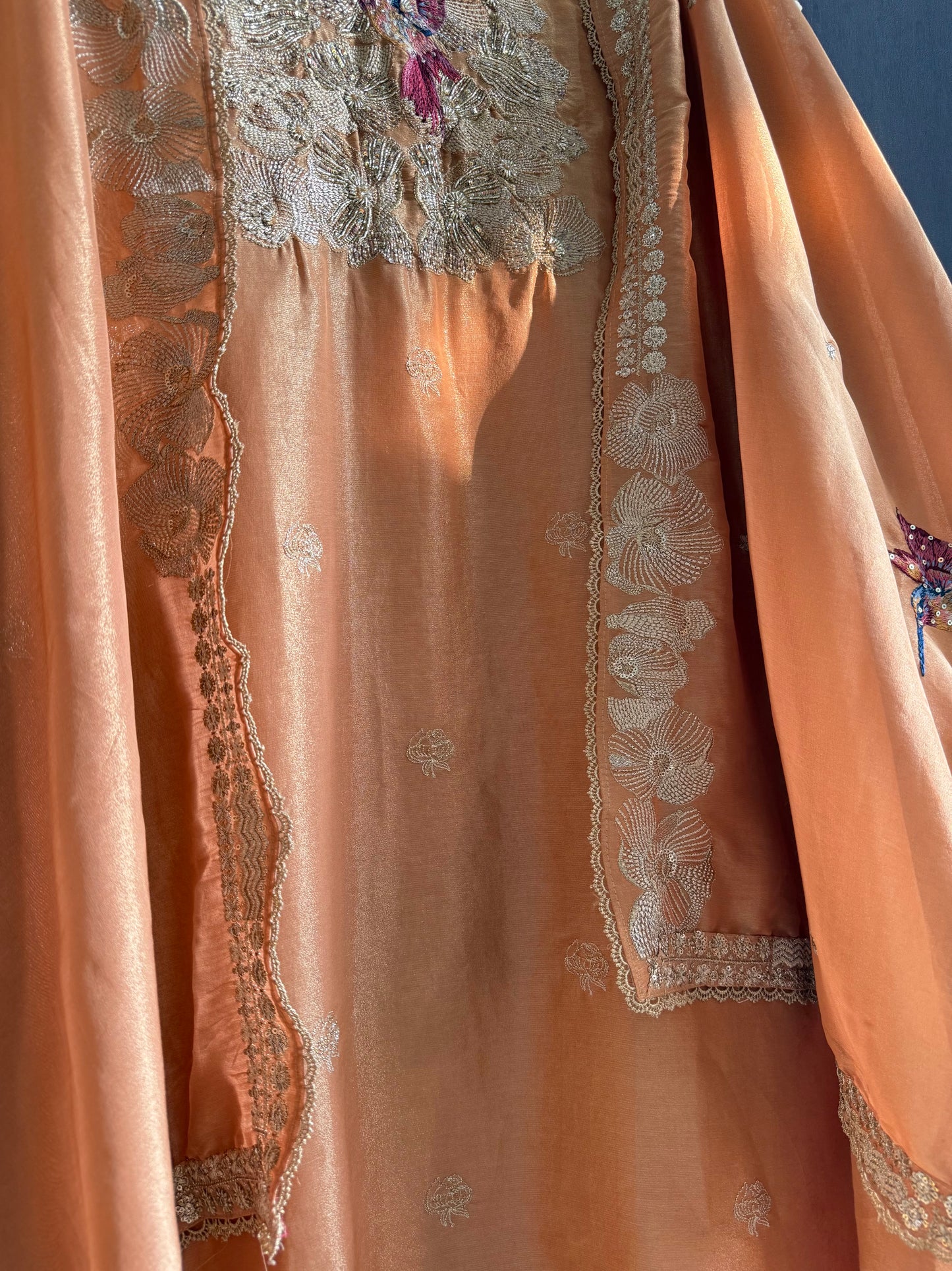 Luxurious birds handwork birds suit