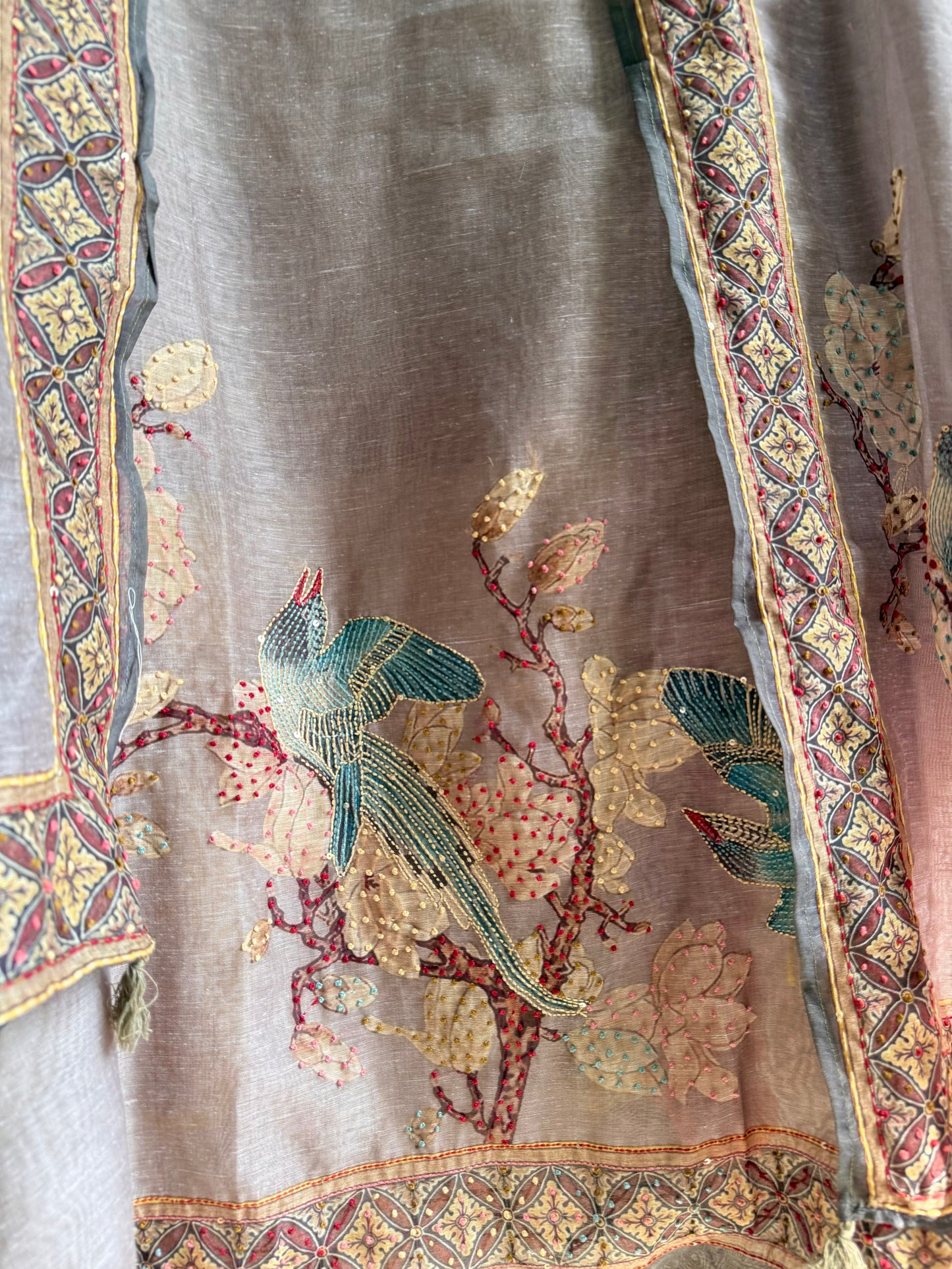 Pure linen swans frenchknot kantha work suit