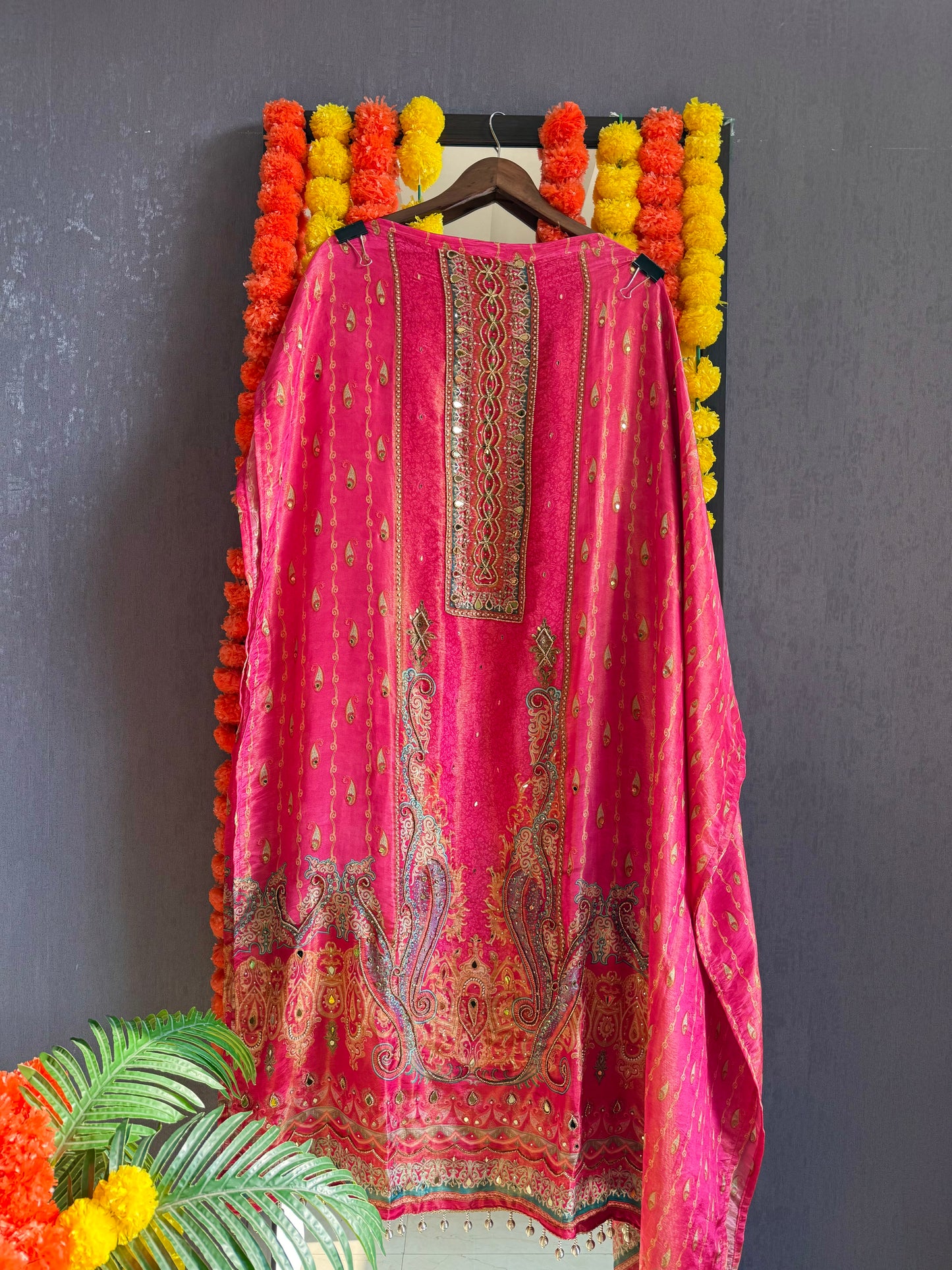 Luxurious pakistani kundan suit