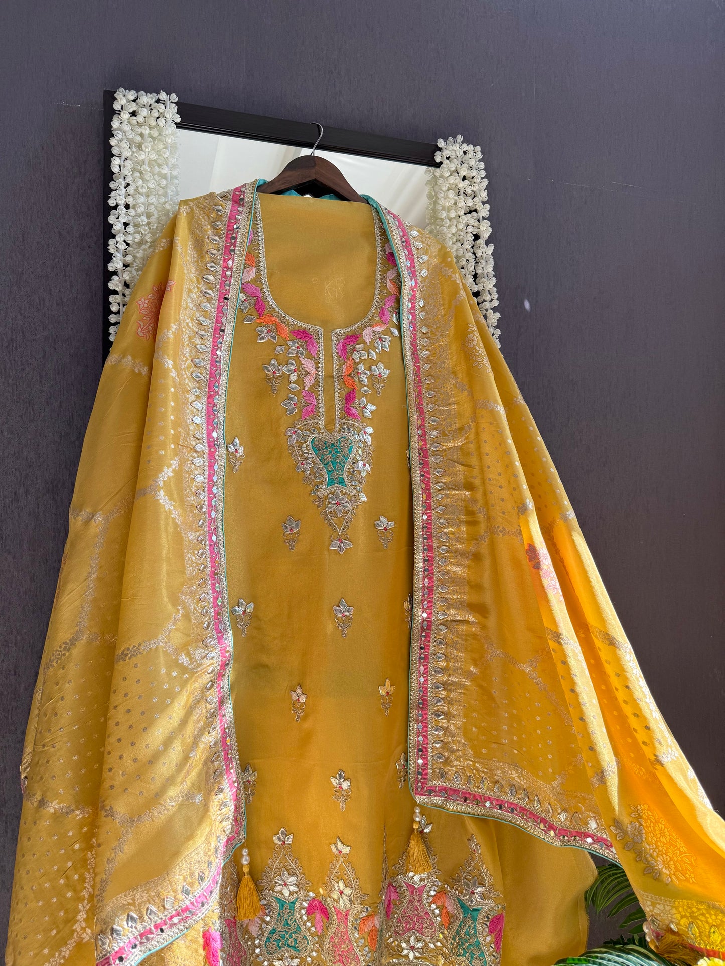 Luxurious Gotapatti Tissue silk suit