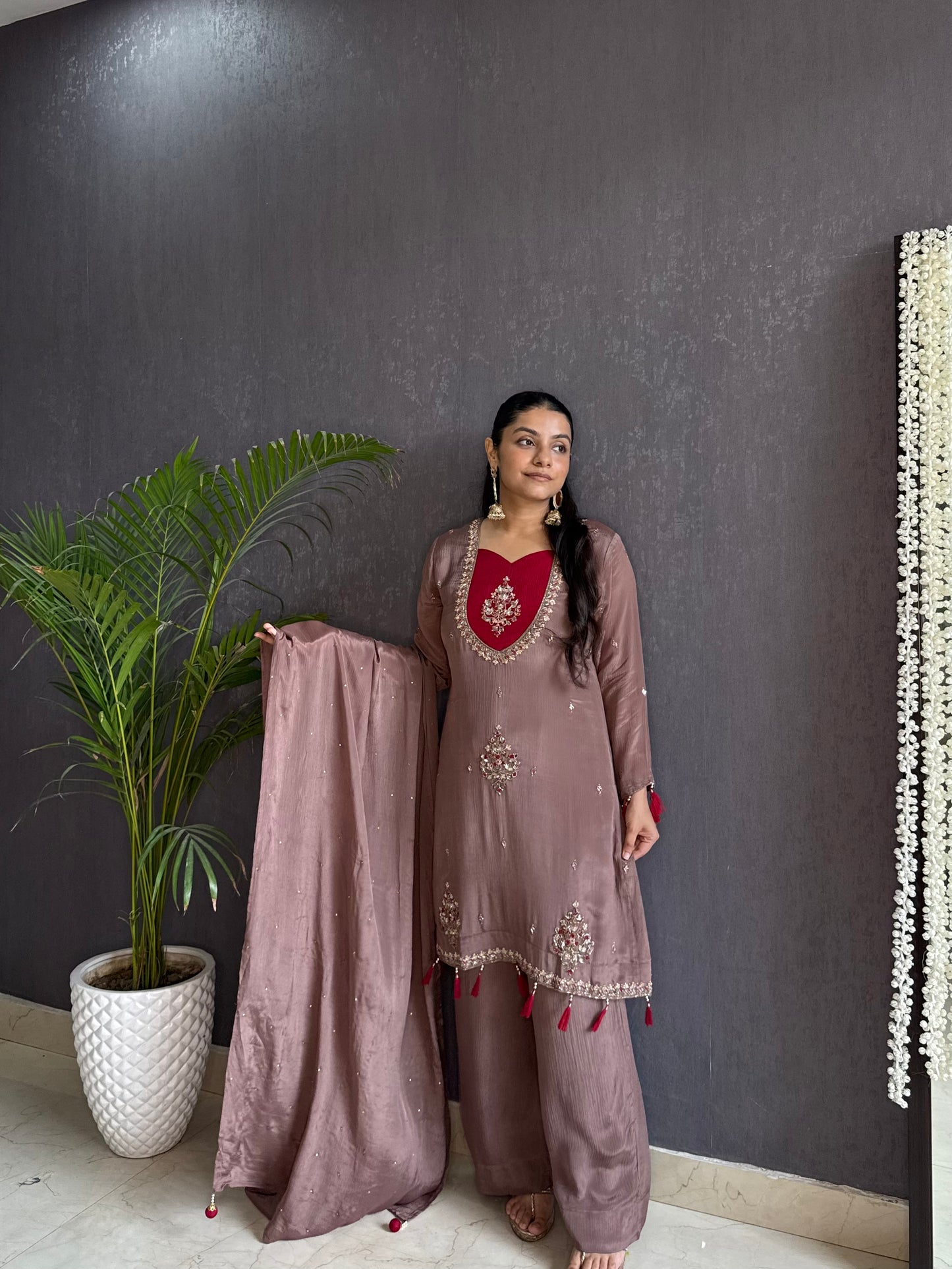 Chinon handwork suit set