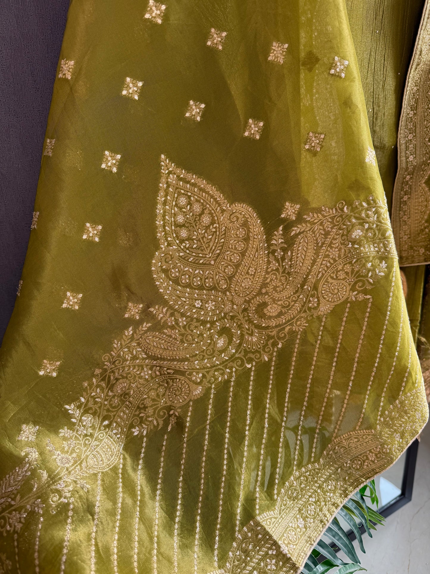 Premium Benarsi crush tissue handwork suit