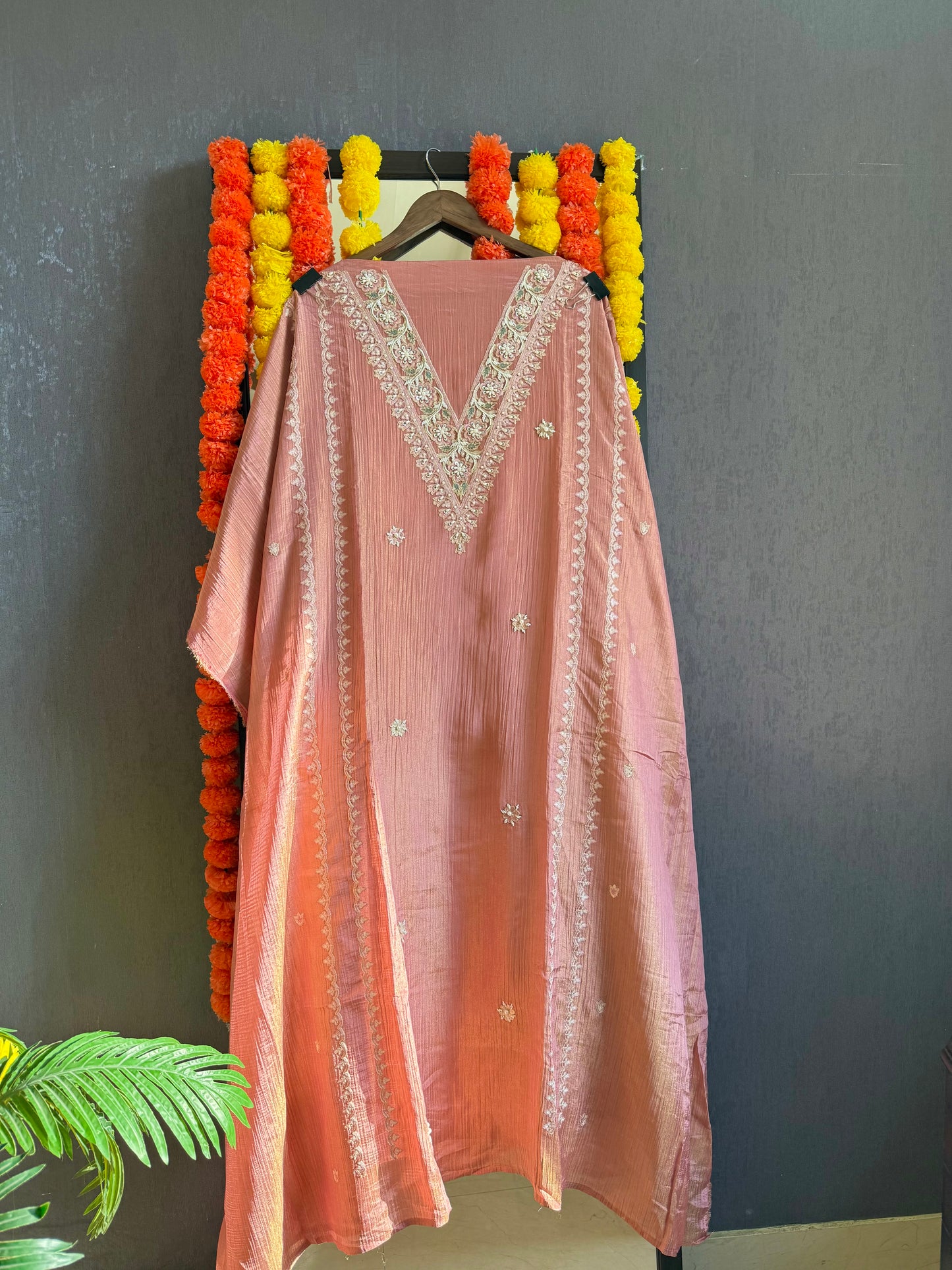 Crush tissue kashmiri aari work suit