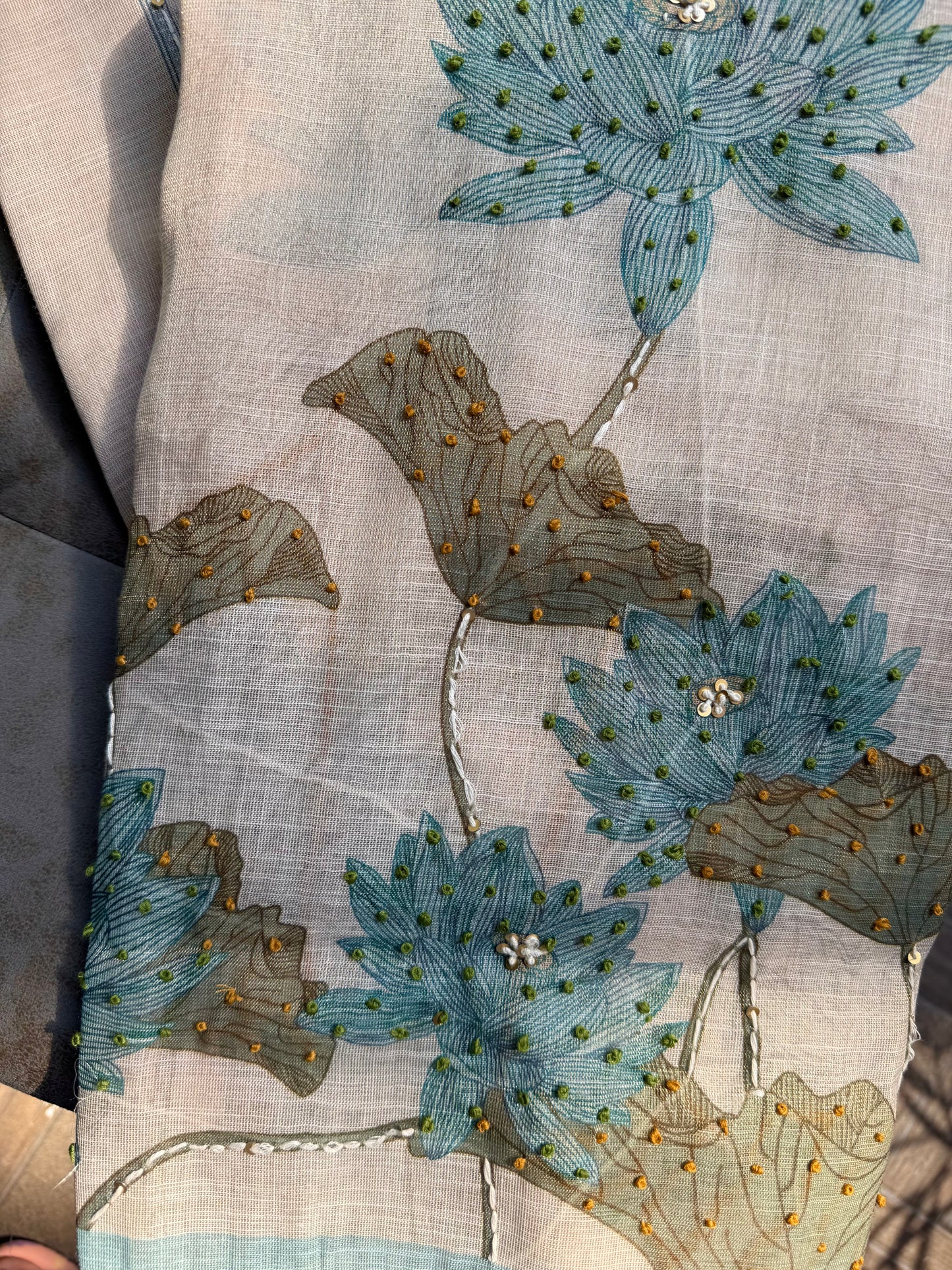 Pure linen lotus kantha work suit