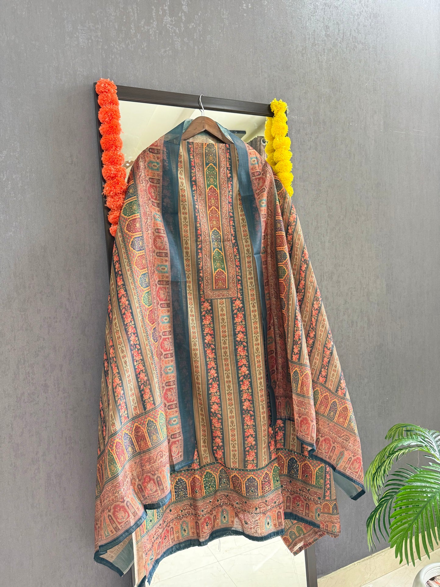 Maheshwari floral kantha work Unstitched suit