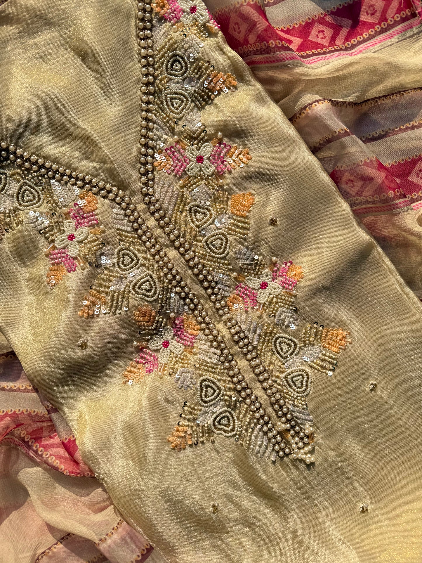Tissue silk handwork suit
