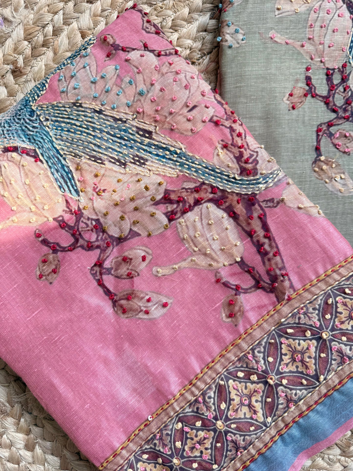 Pure linen swans frenchknot kantha work suit