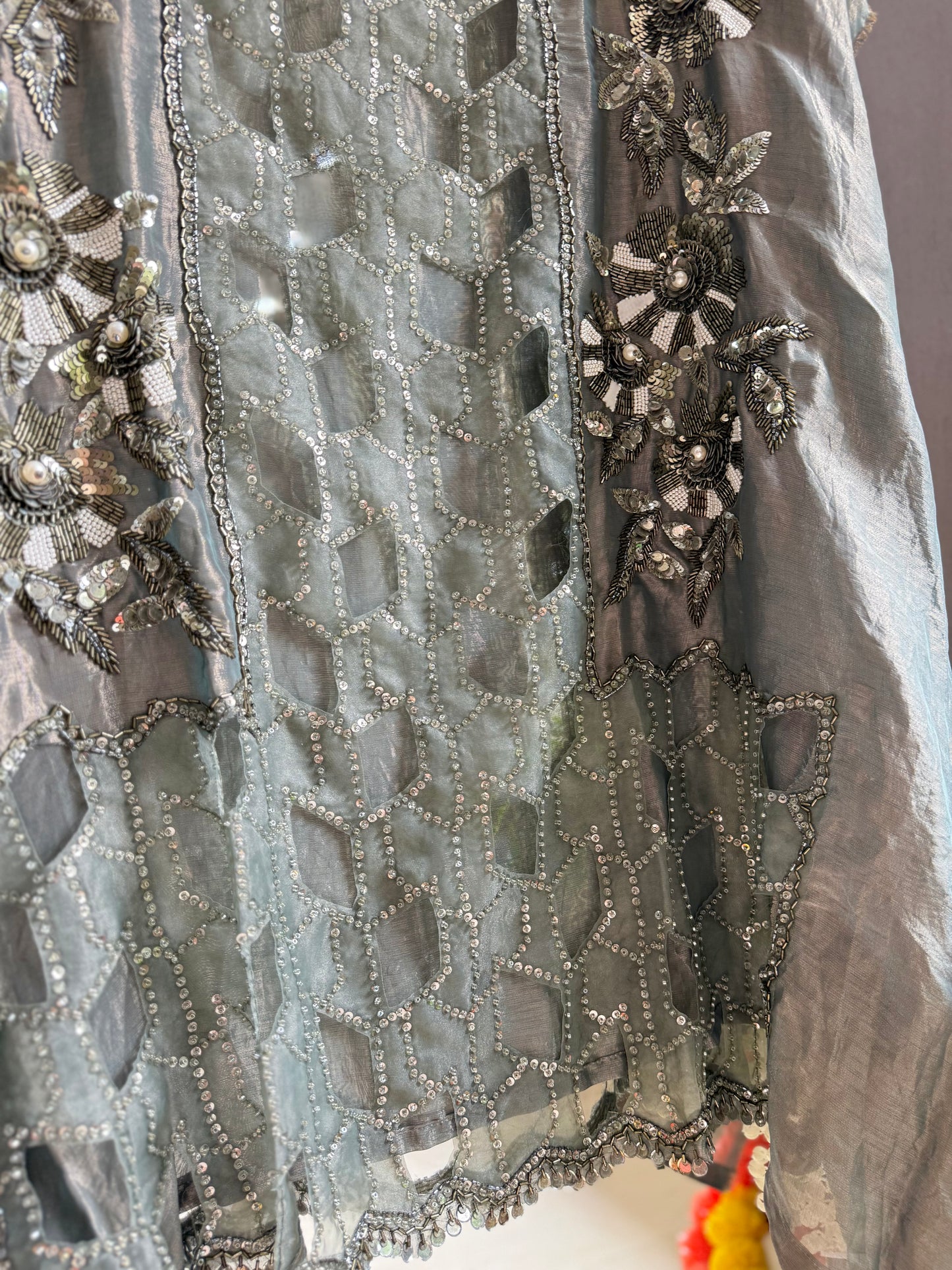Luxurious cutwork Tissue silk suit