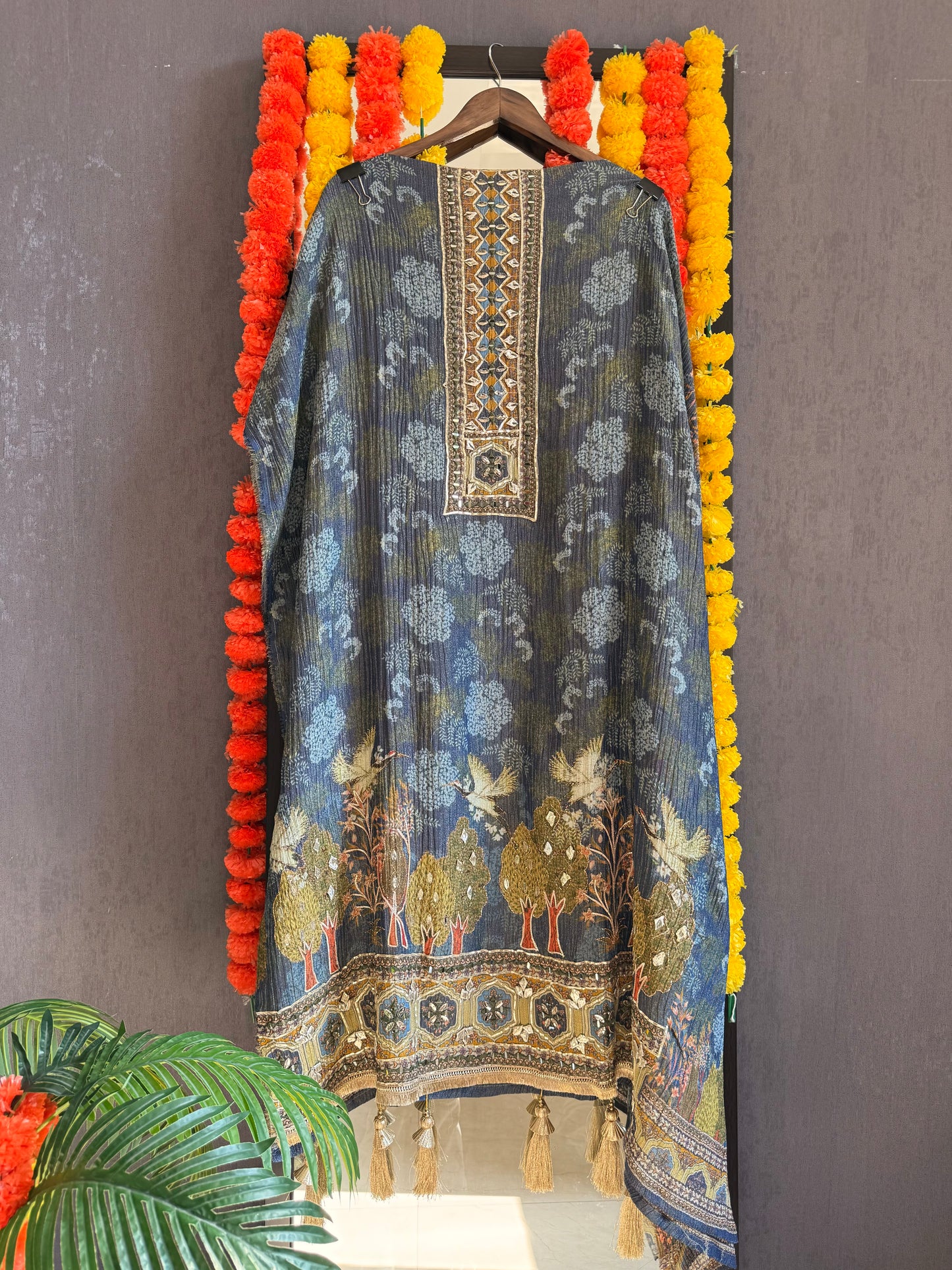 Luxurious soft Crush Tissue silk suit