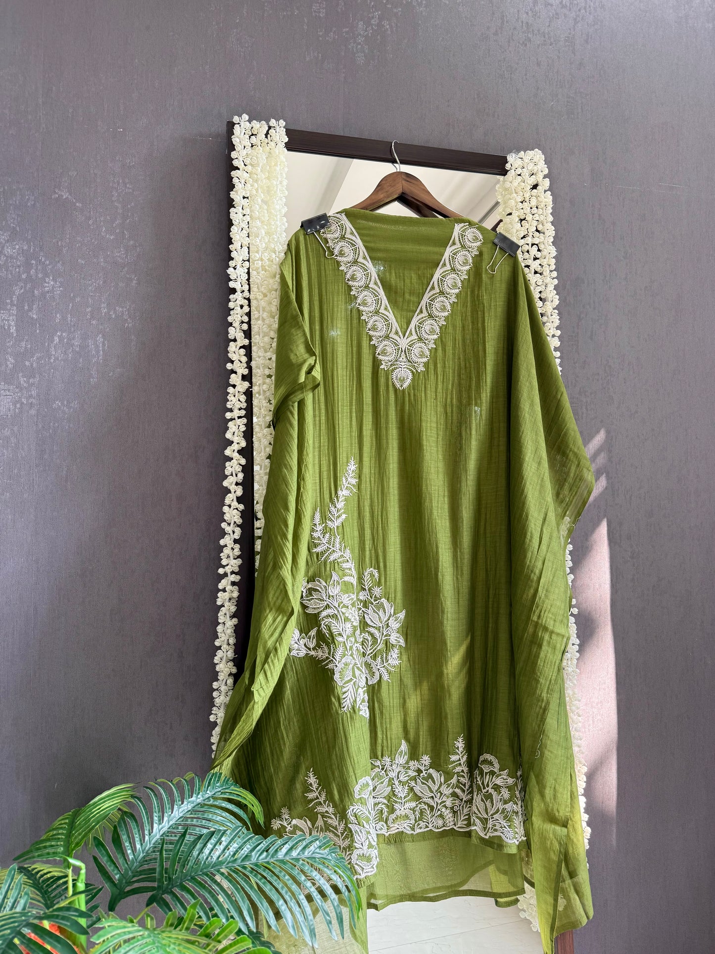 Luxurious aari work Mul chanderi suit