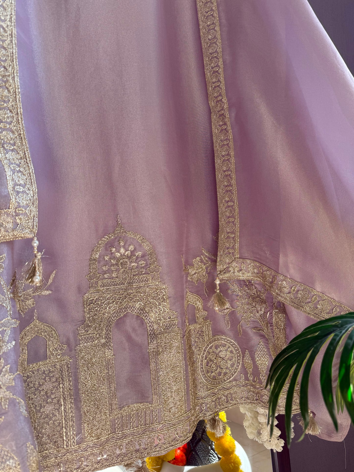 Luxurious temple pitta work suit
