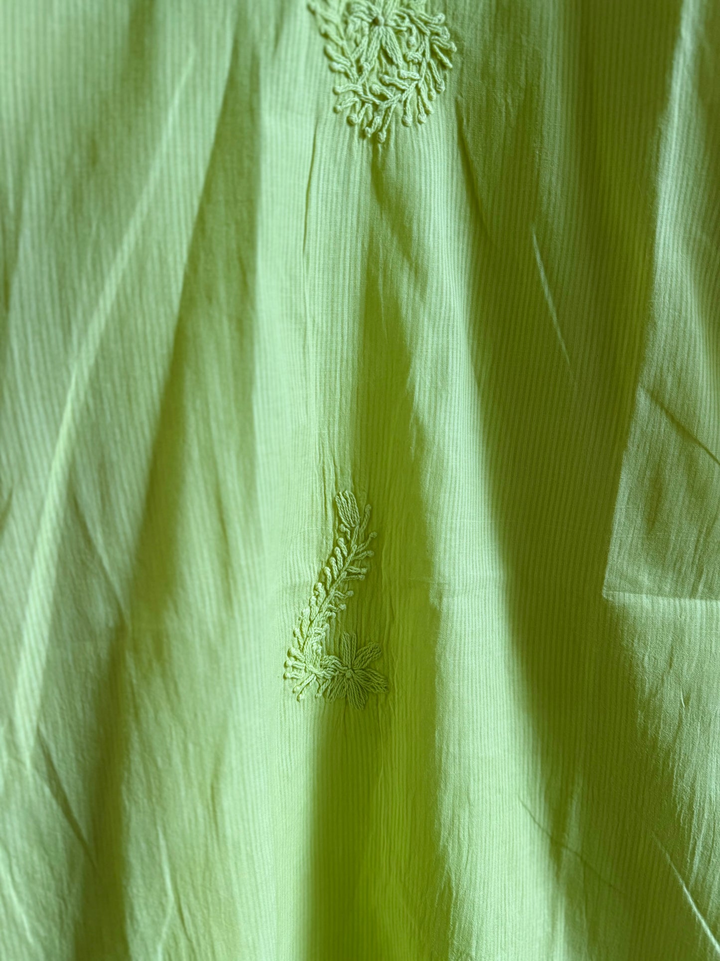Mulmul cotton chikankari kurta