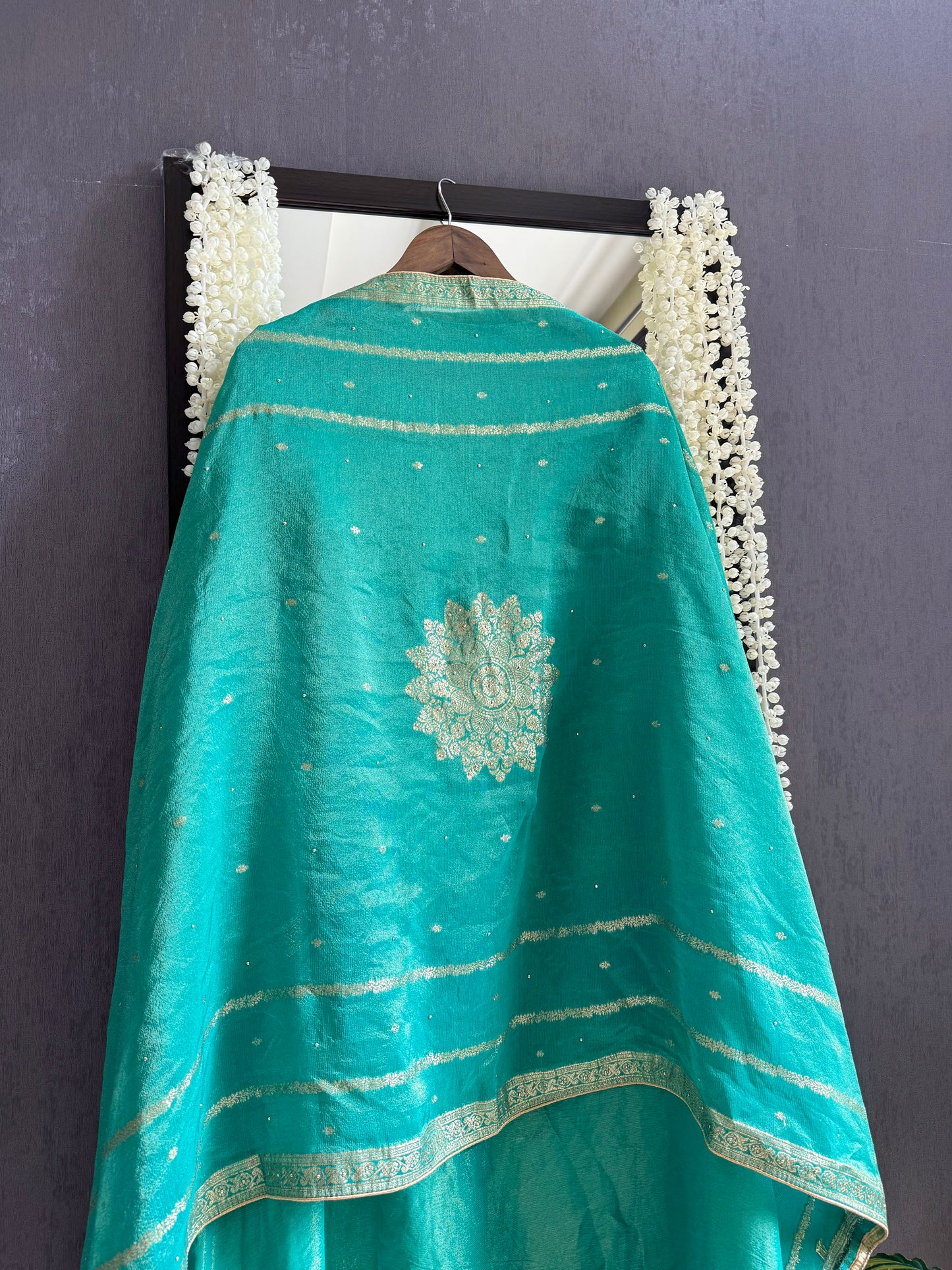 Benarsi zardozi suit