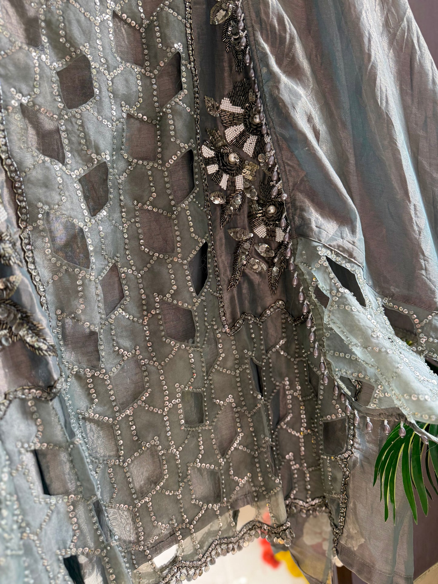 Luxurious cutwork Tissue silk suit