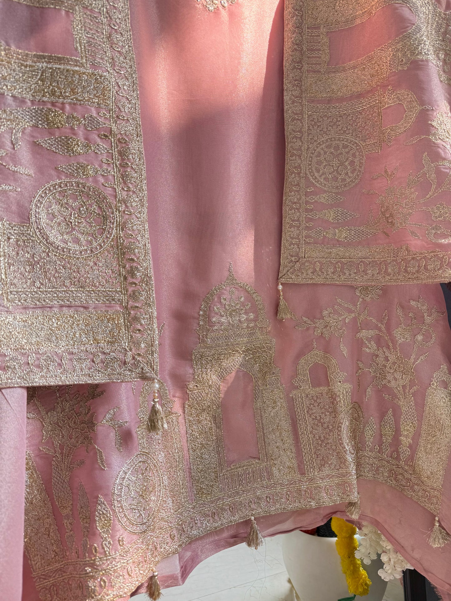 Luxurious temple pitta work suit
