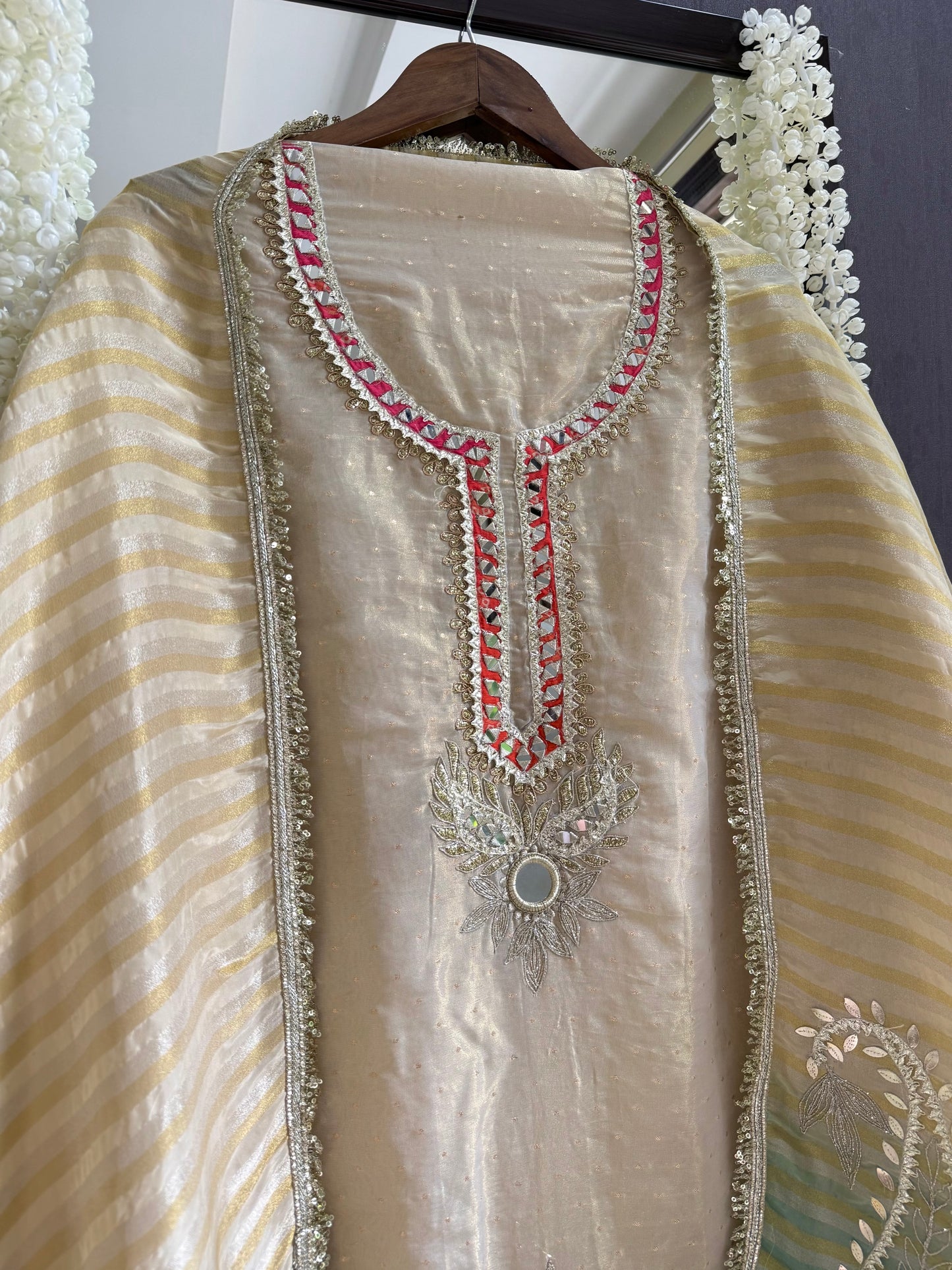Luxurious Gotapatti ombré suit
