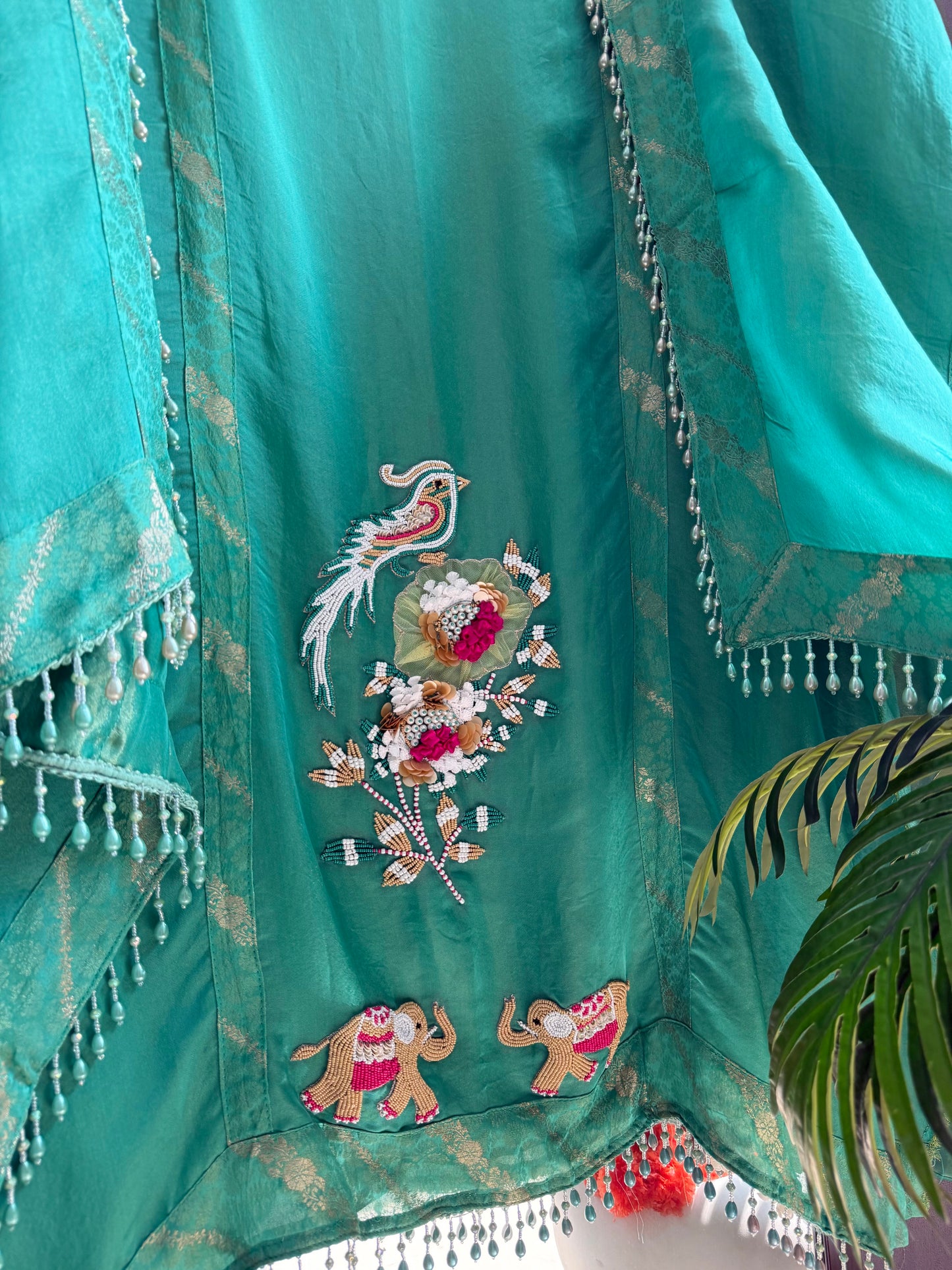 Luxurious elephants Handwork suit