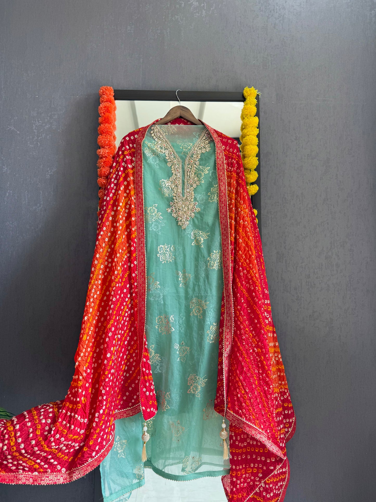 Zardozi bandhani suit