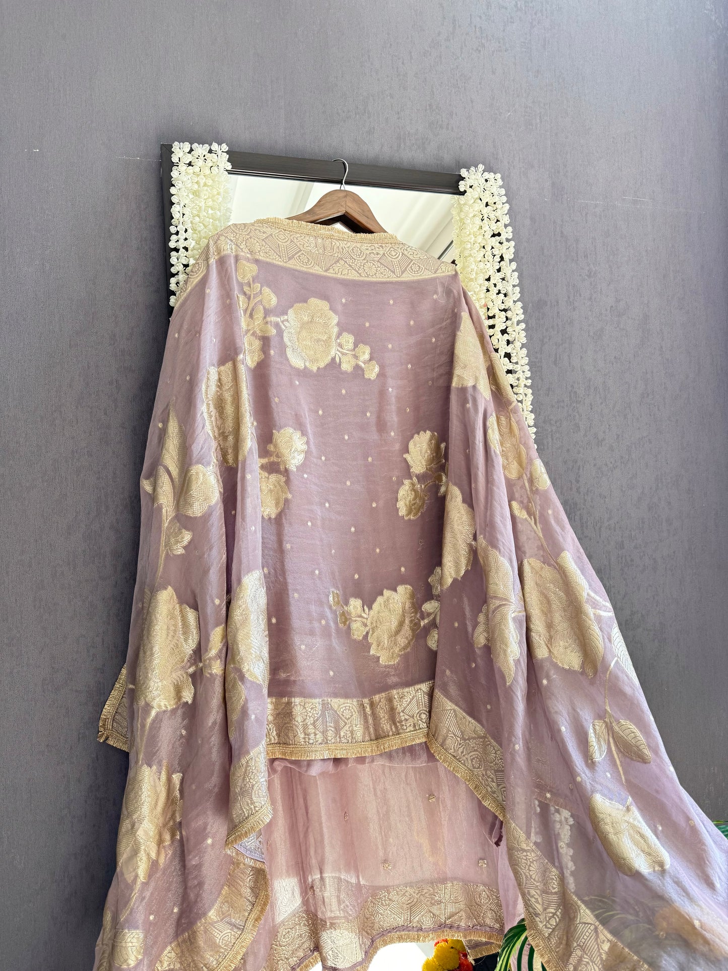 Zardozi Benarsi suit