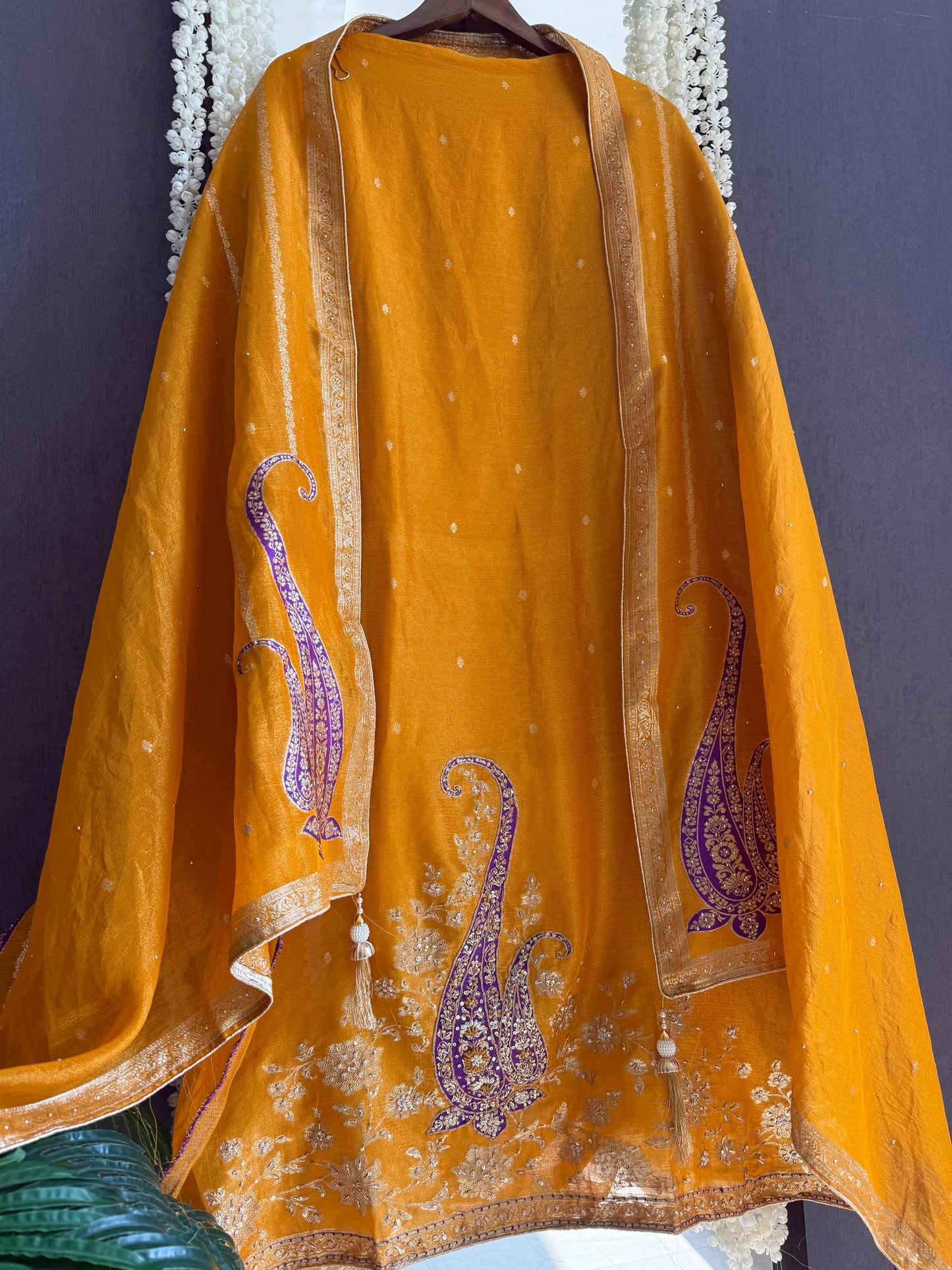 Benarsi zardozi suit