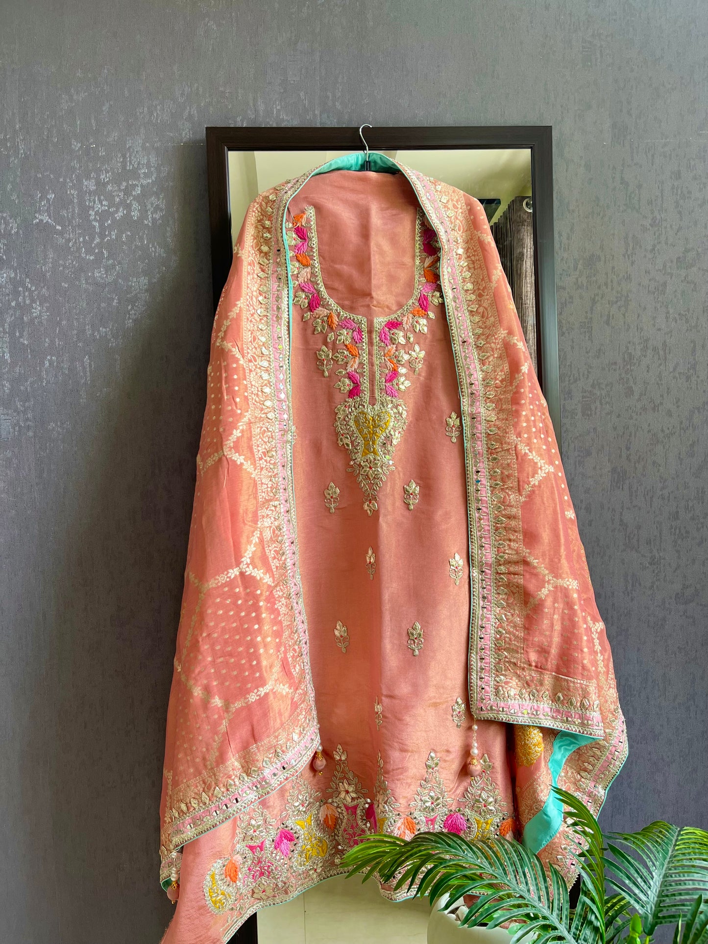 Luxurious Gotapatti Tissue silk suit