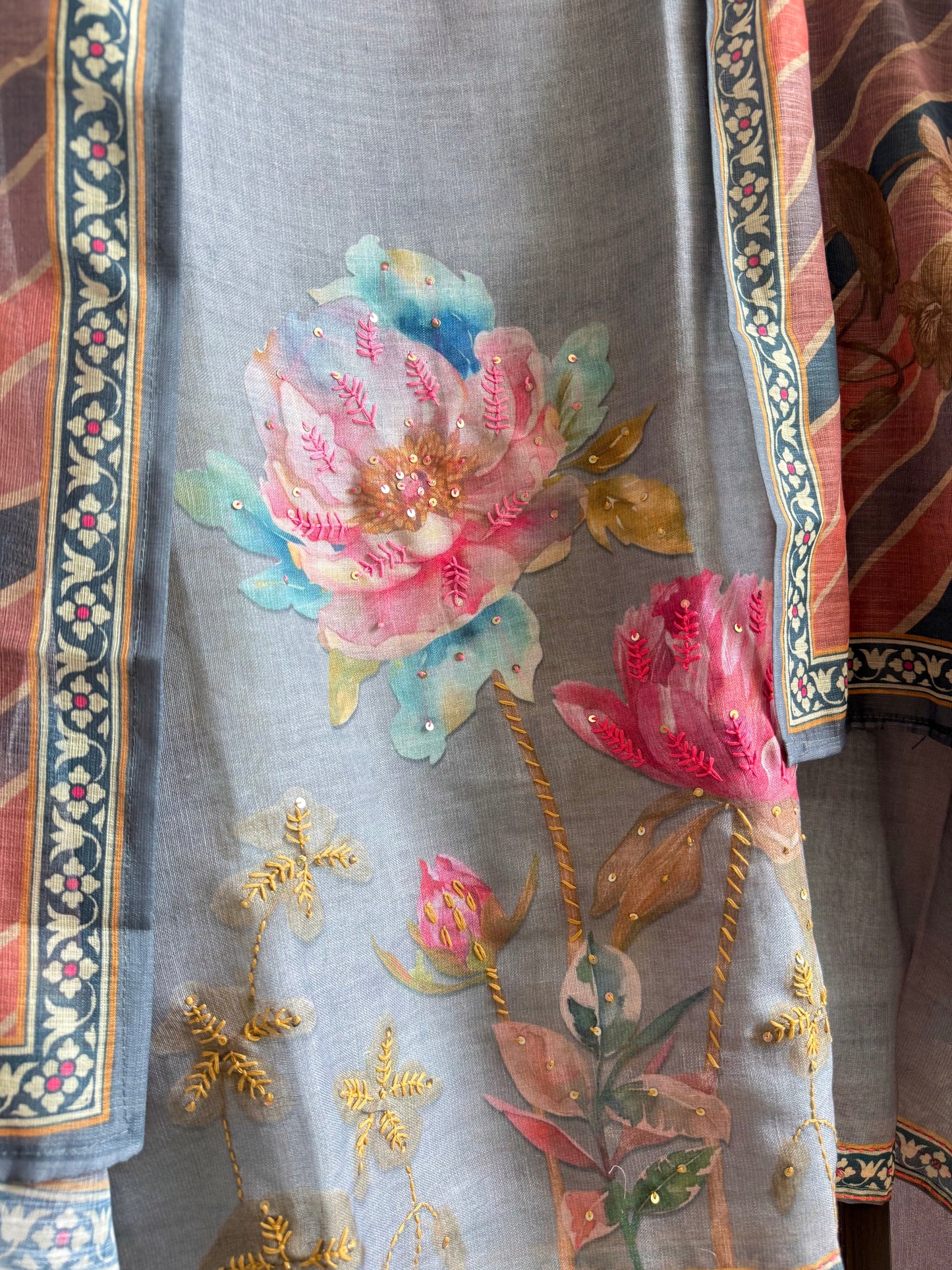 Pure linen lotus kantha work suit