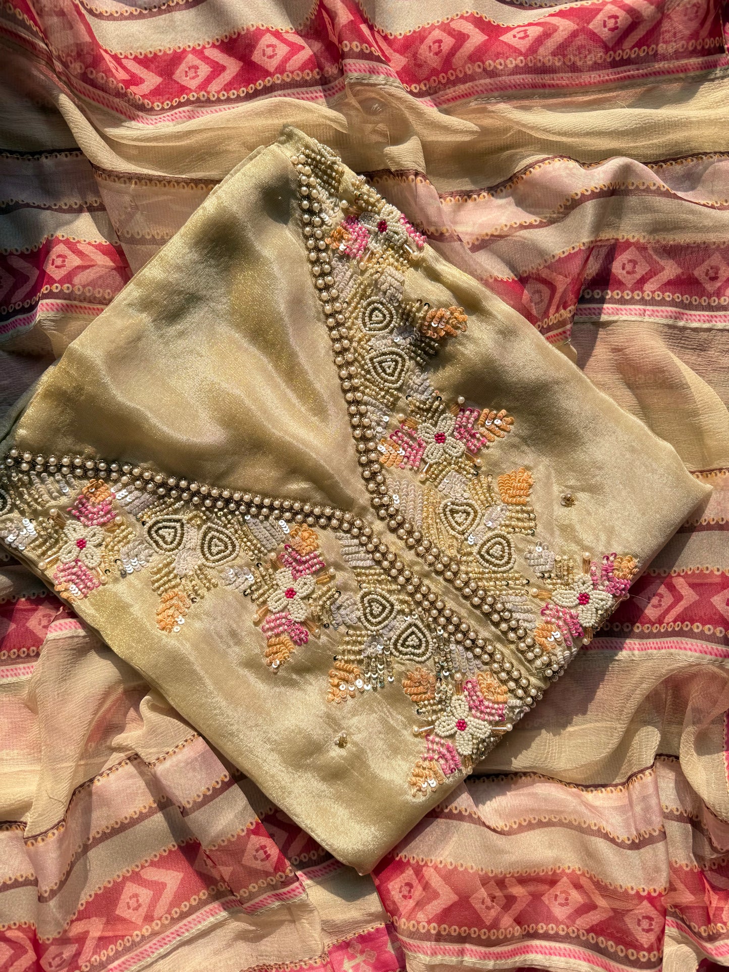 Tissue silk handwork suit