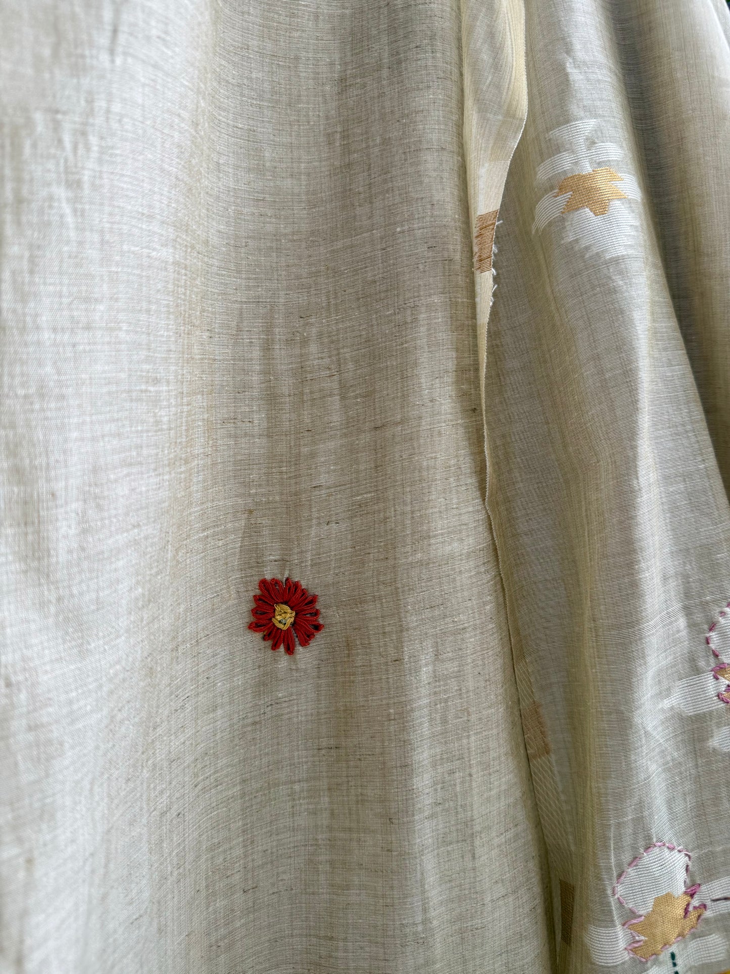 Linen handpainted frenchknot suit