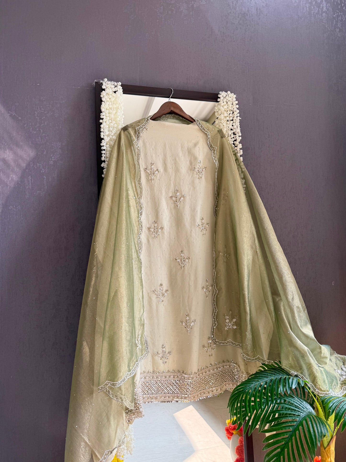 Luxurious dreamy handwork suit