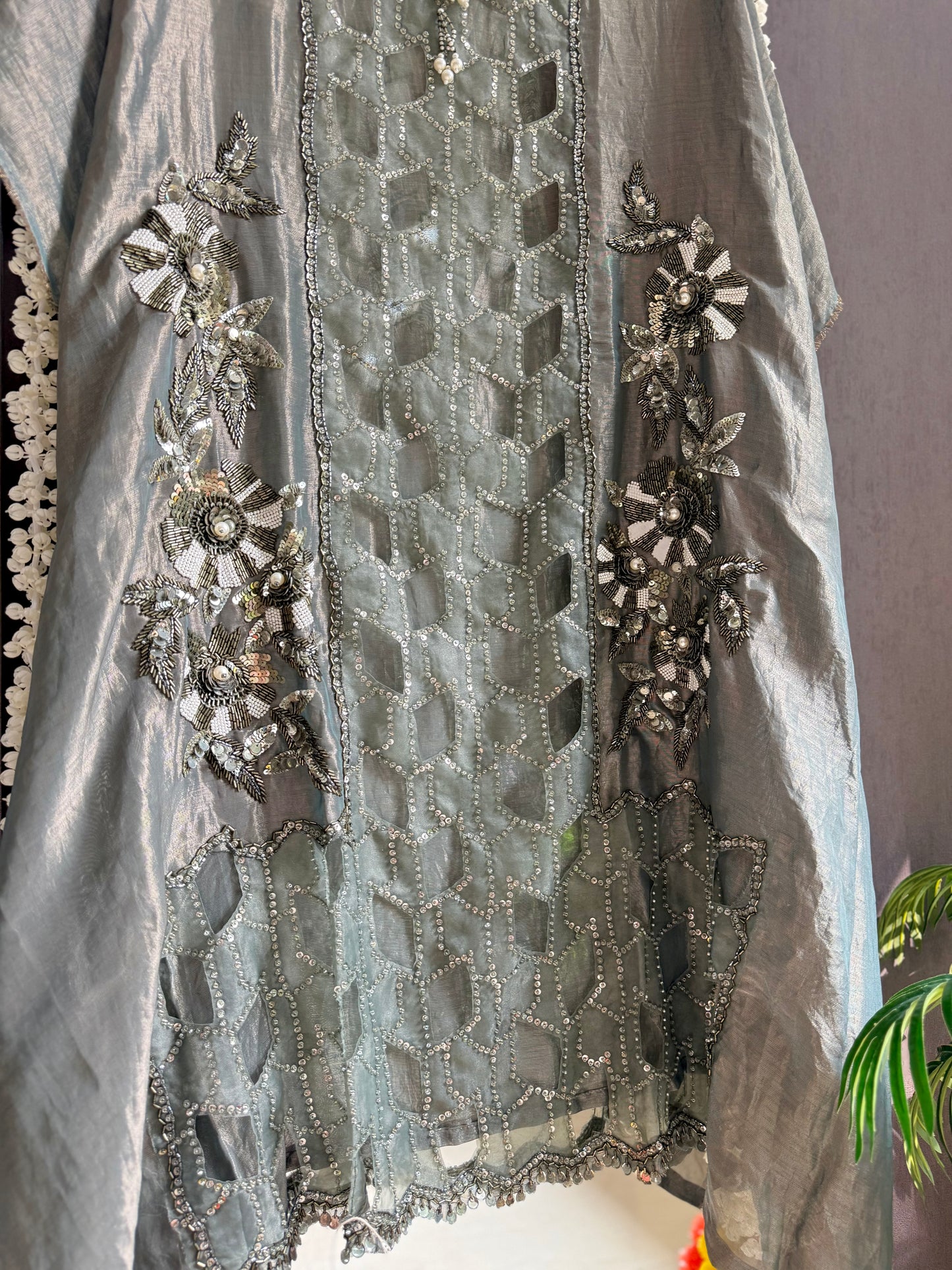 Luxurious cutwork Tissue silk suit