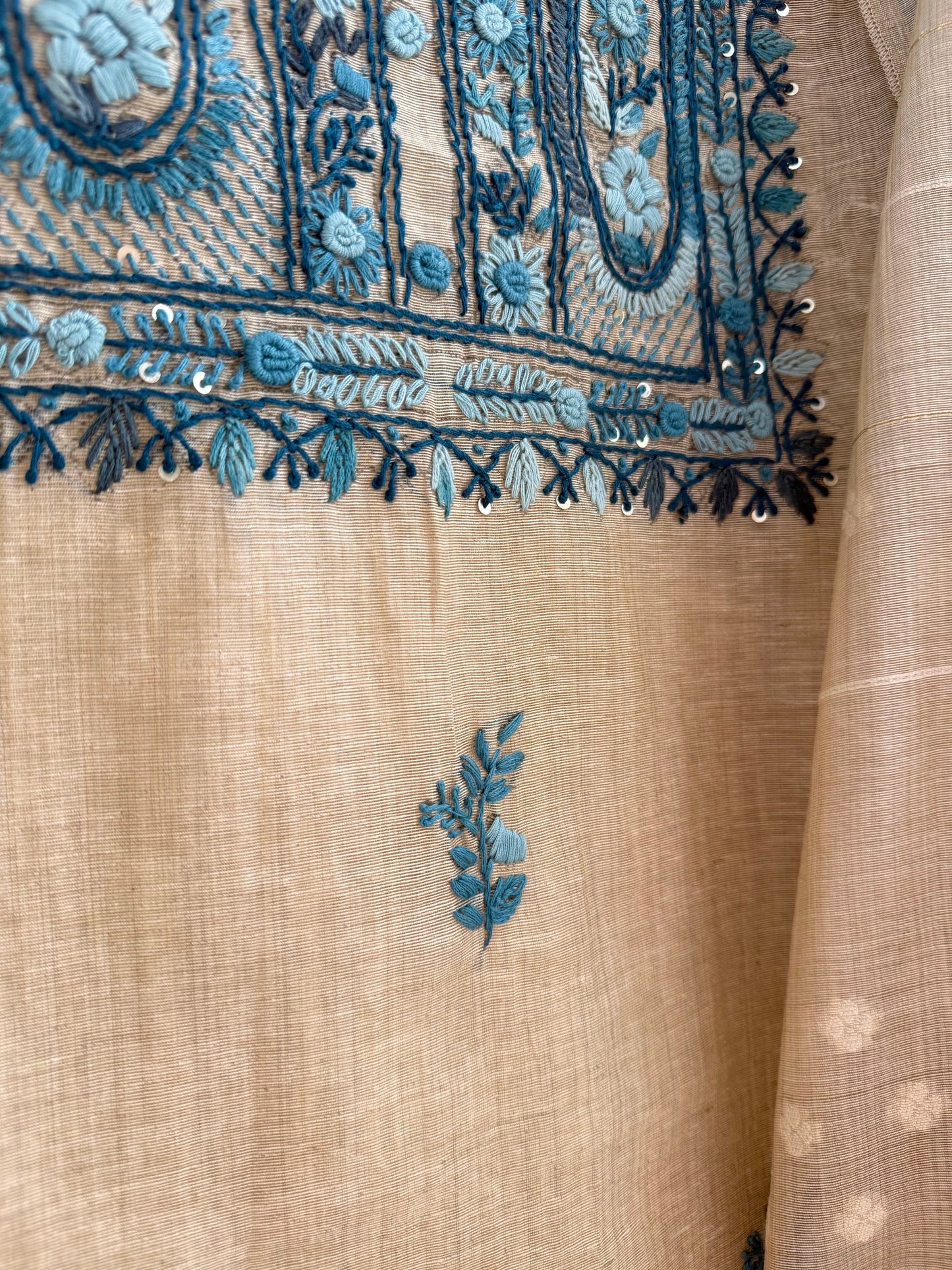 Linen paisley frenchknot suit