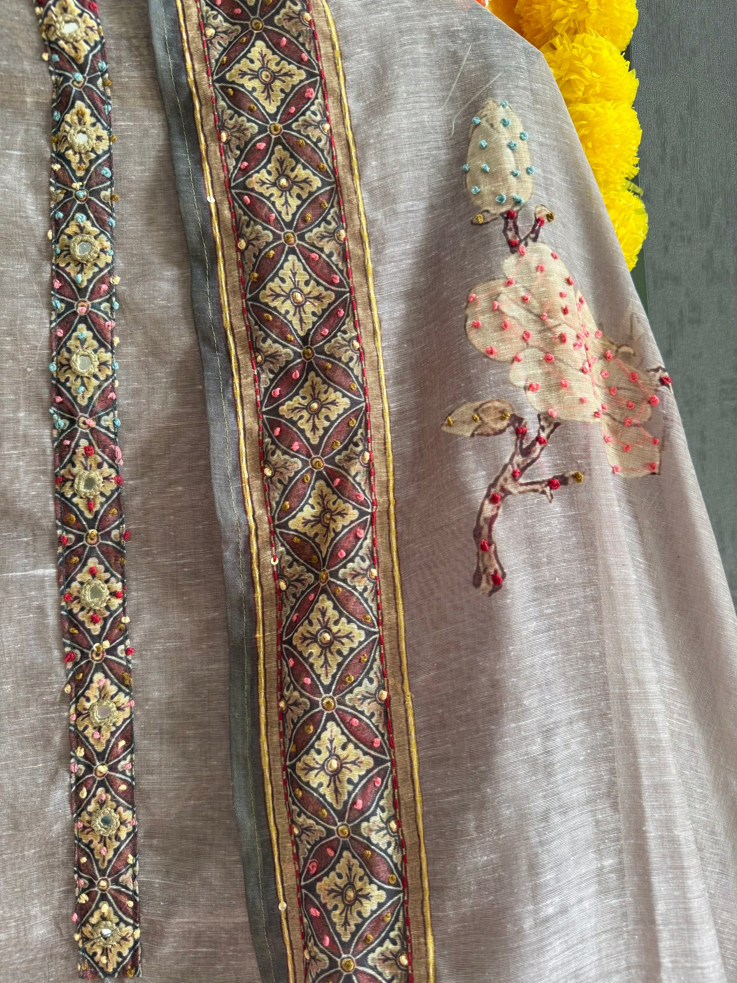 Pure linen swans frenchknot kantha work suit