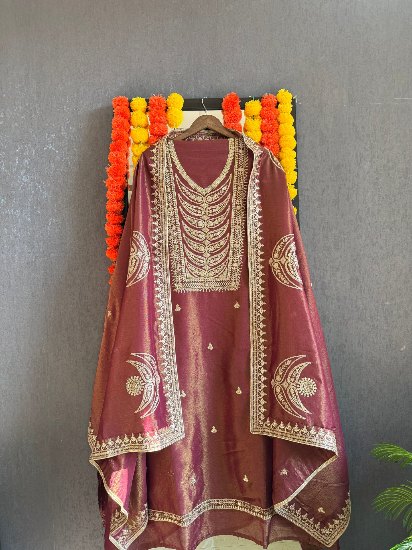 Luxurious Tissue silk suit