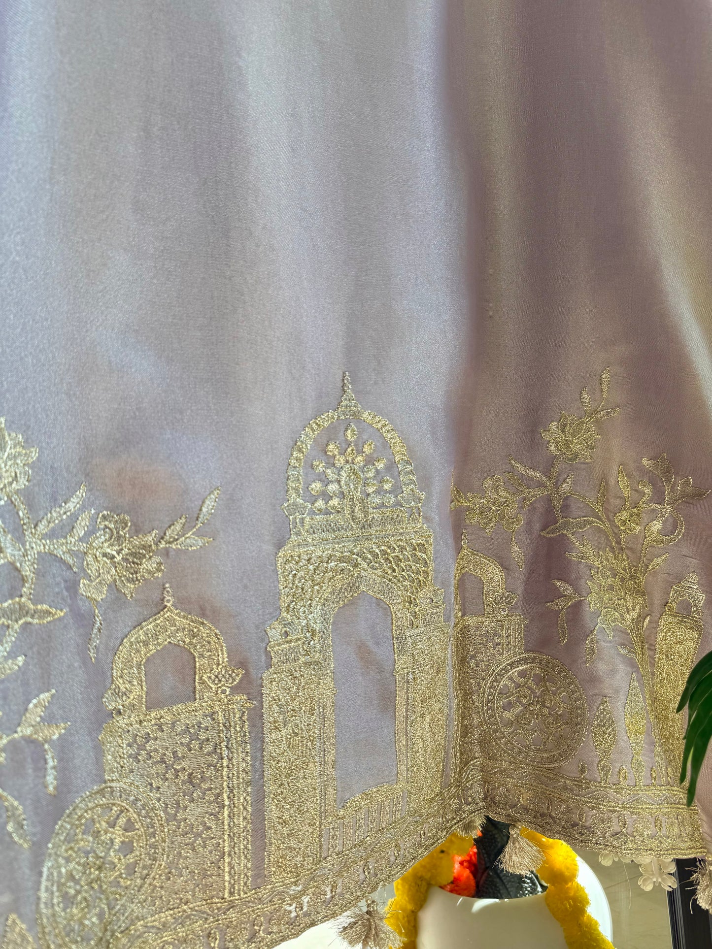 Luxurious temple pitta work suit