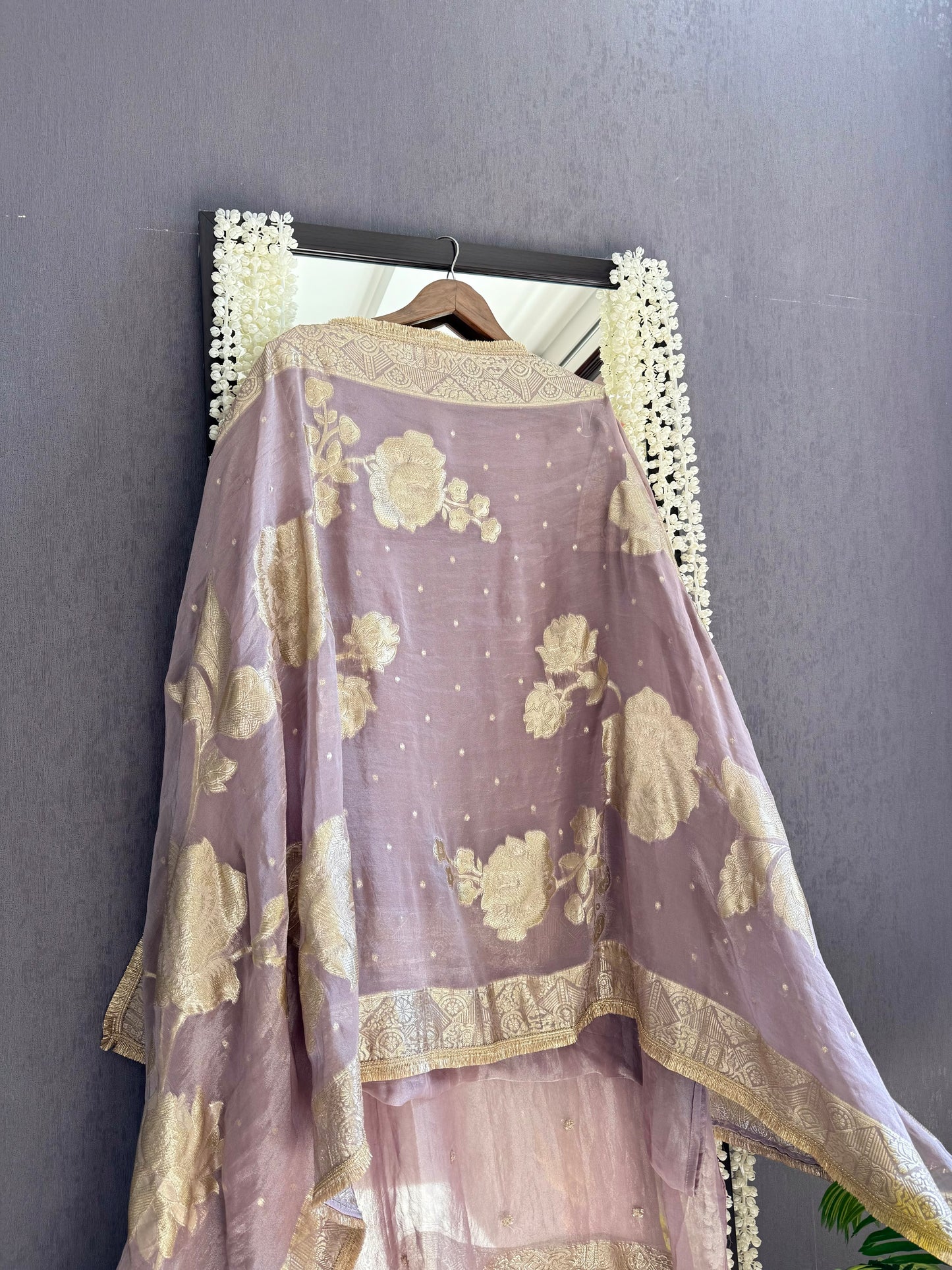 Zardozi Benarsi suit