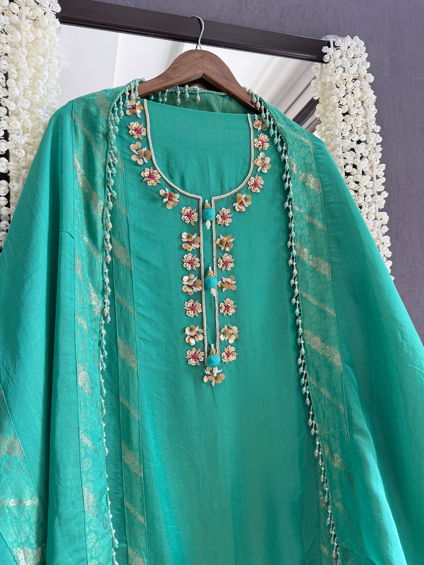 Luxurious elephants Handwork suit